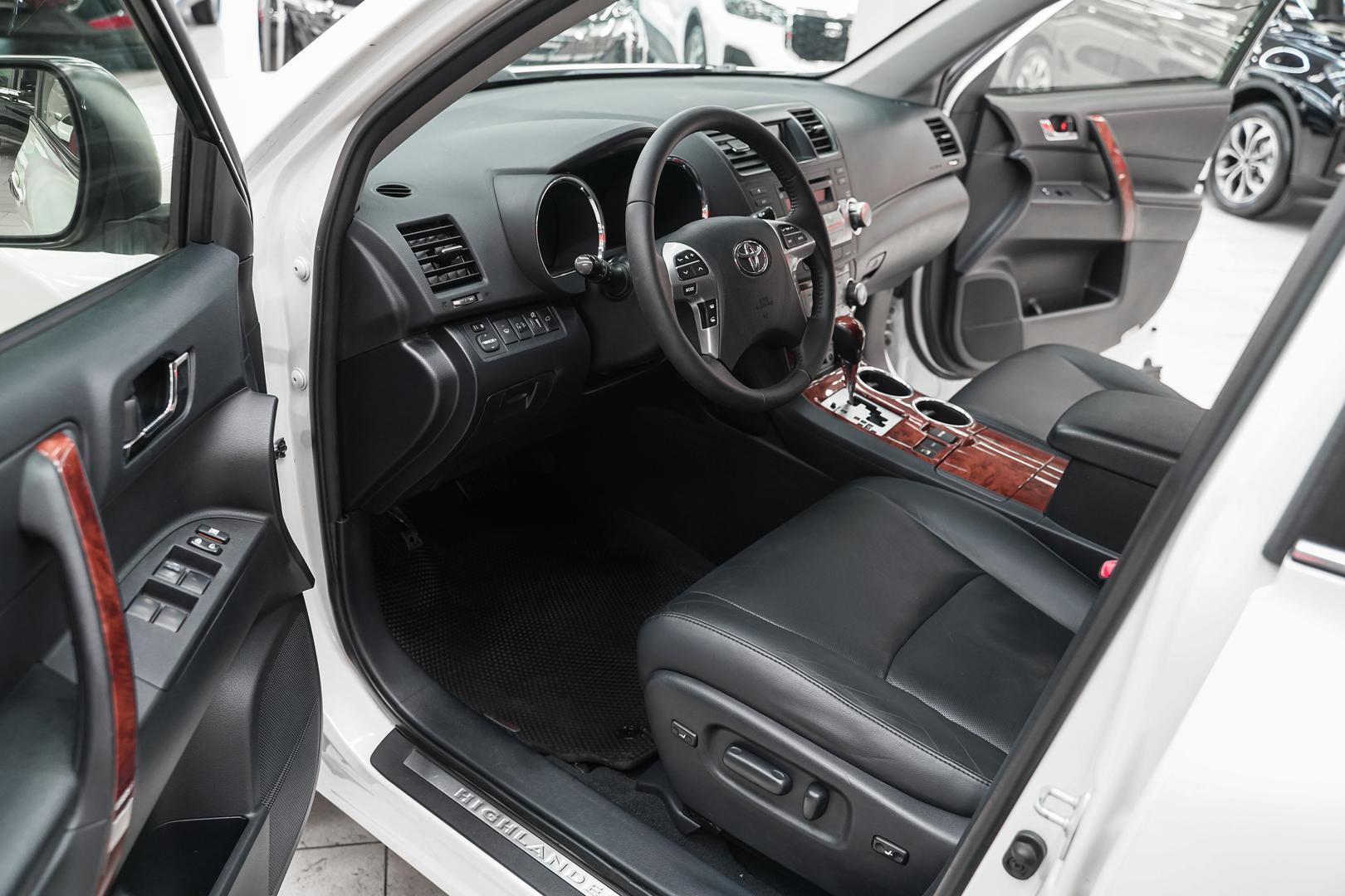 Toyota Highlander 2012, белый, ДЦ Орехово