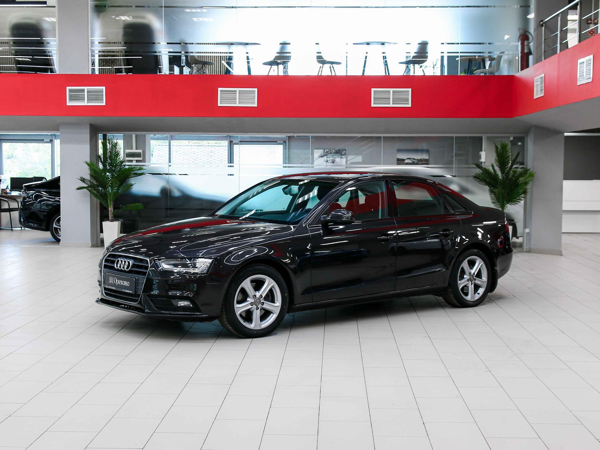 Audi A4 2014, черный, ДЦ Орехово