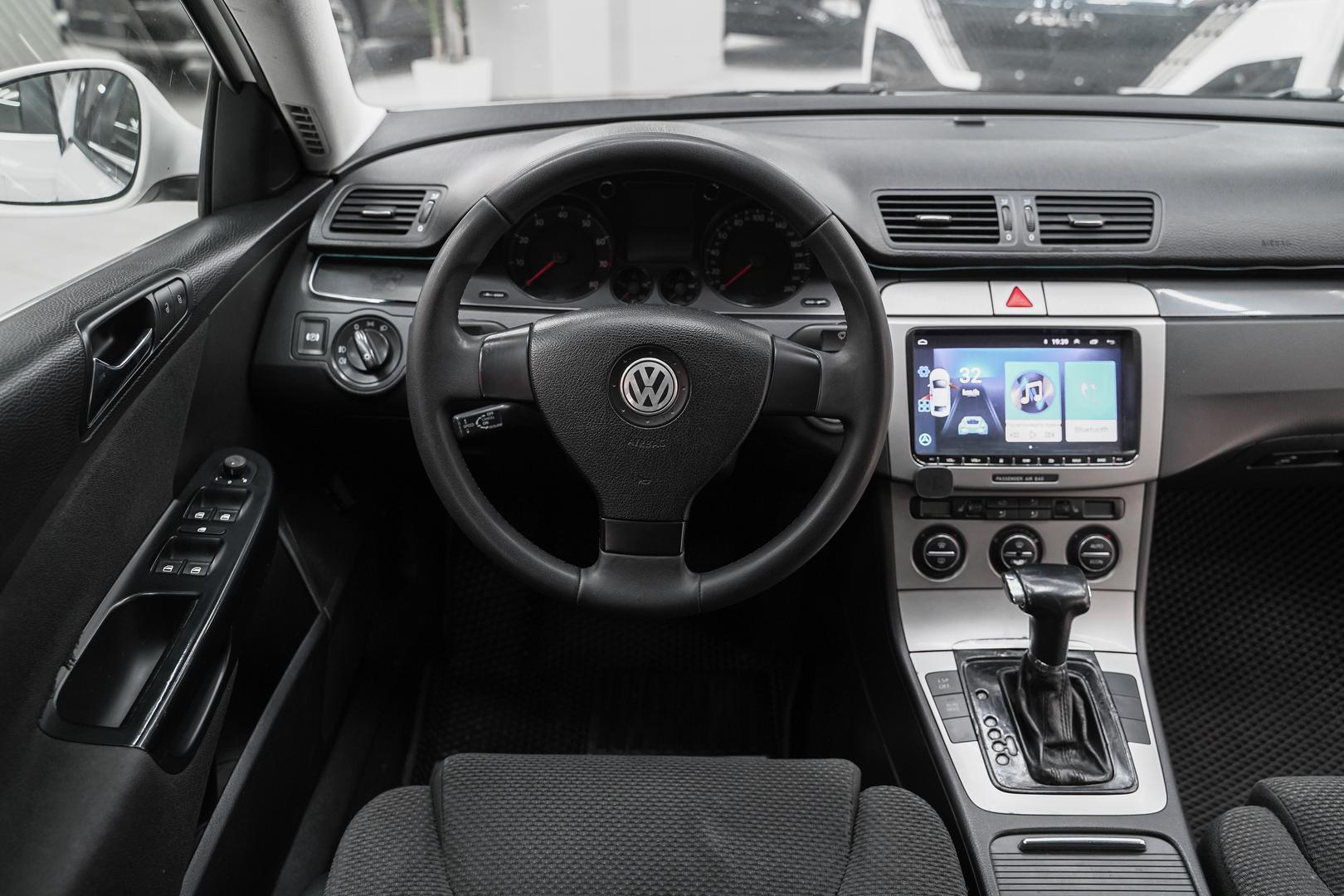 Volkswagen Passat 2007, белый, ДЦ Орехово