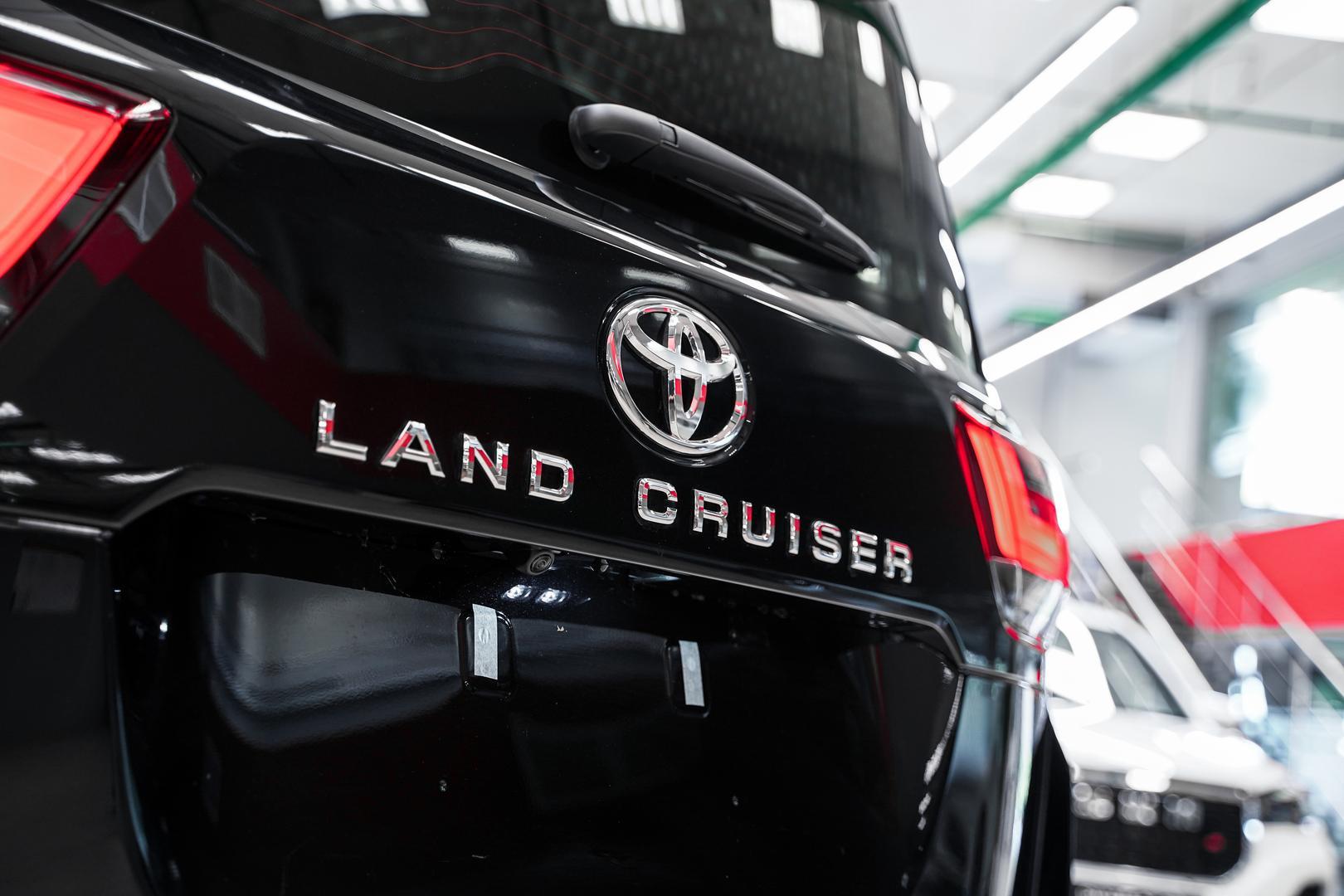 Toyota Land Cruiser 2025, черный, ДЦ Орехово
