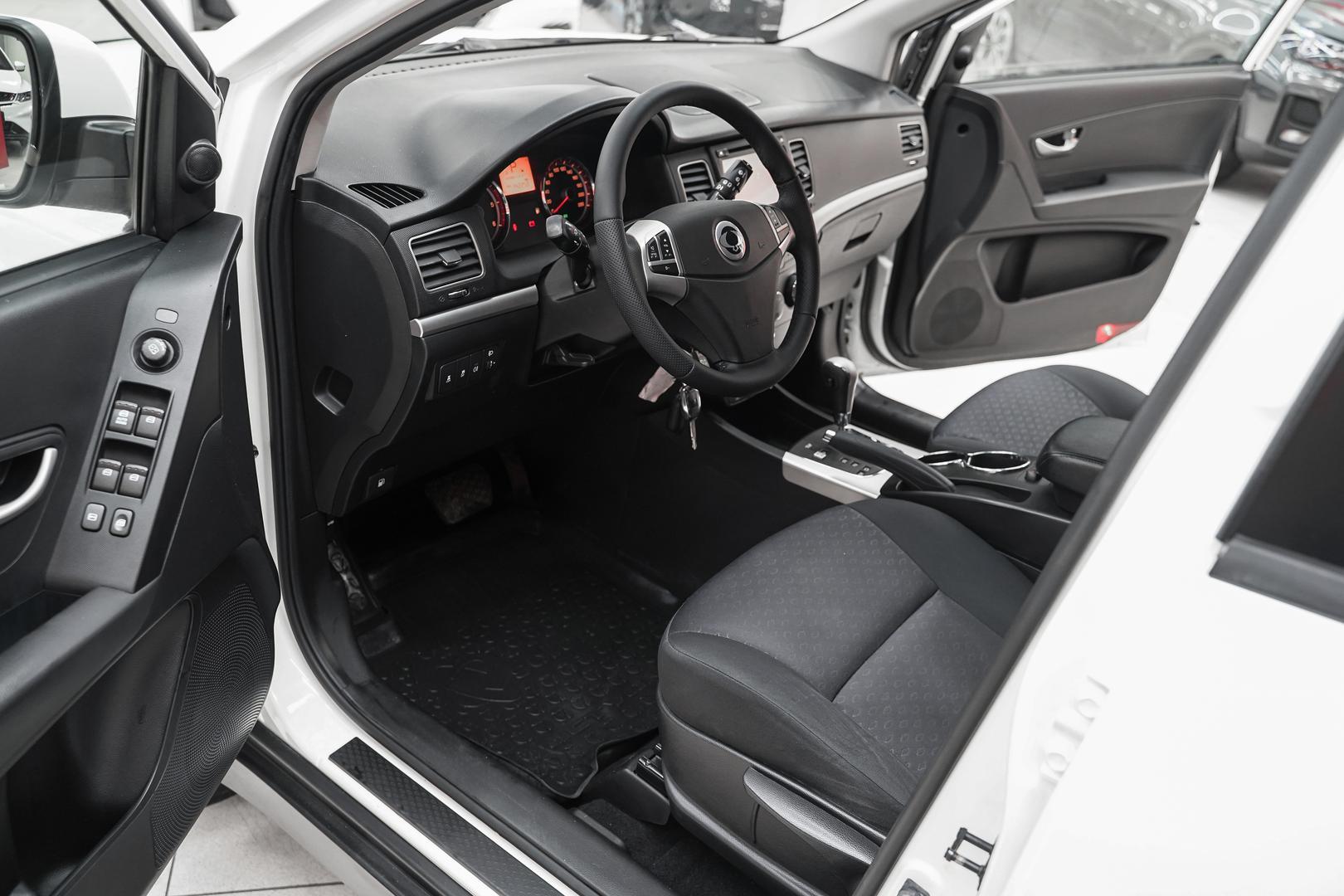 SsangYong Actyon 2011, белый, ДЦ Орехово