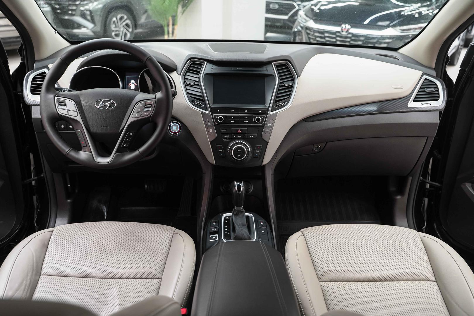 Hyundai Santa Fe 2016, черный, ДЦ Орехово