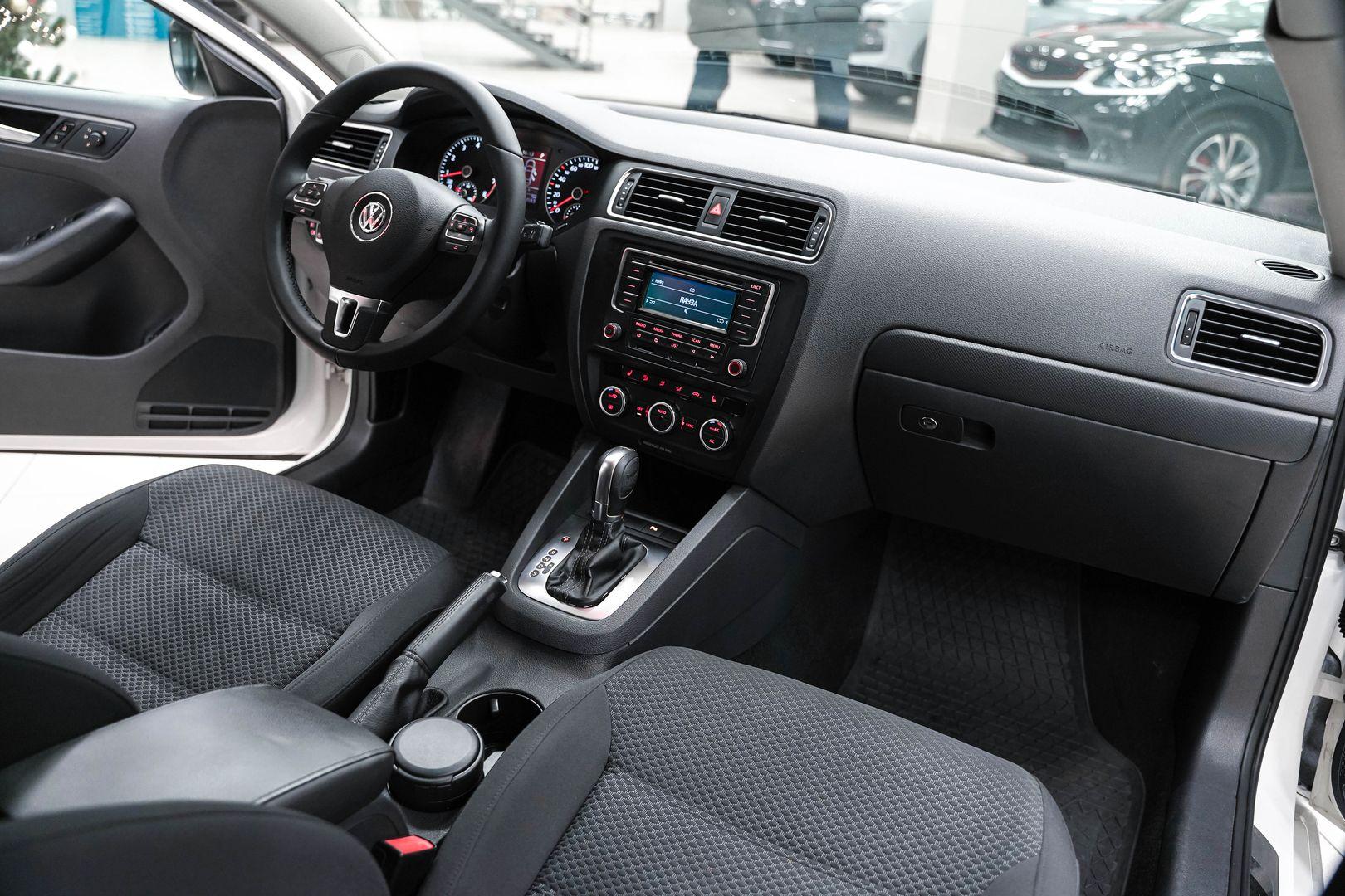 Volkswagen Jetta 2014, белый, ДЦ Орехово