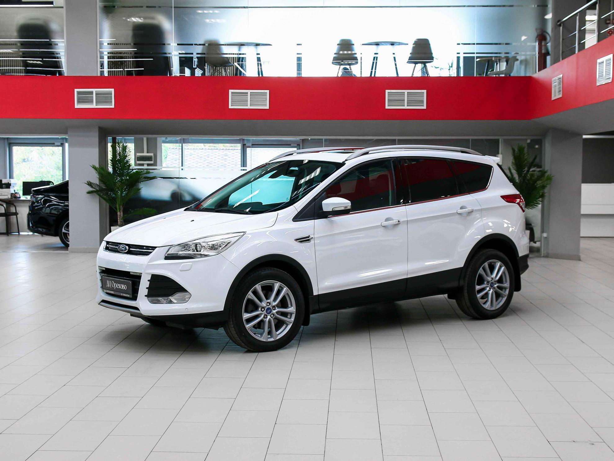 Ford Kuga 2015, белый, ДЦ Орехово