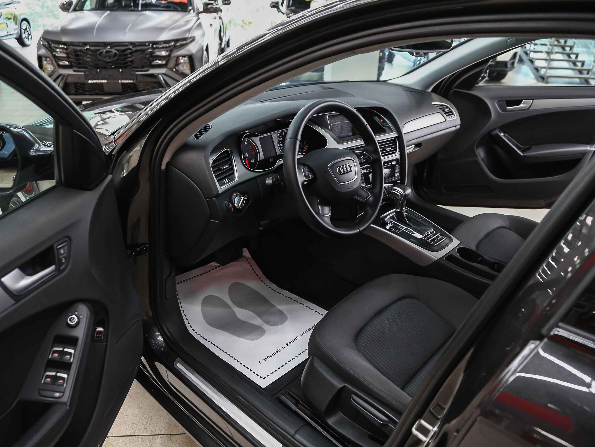 Audi A4 2014, черный, ДЦ Орехово