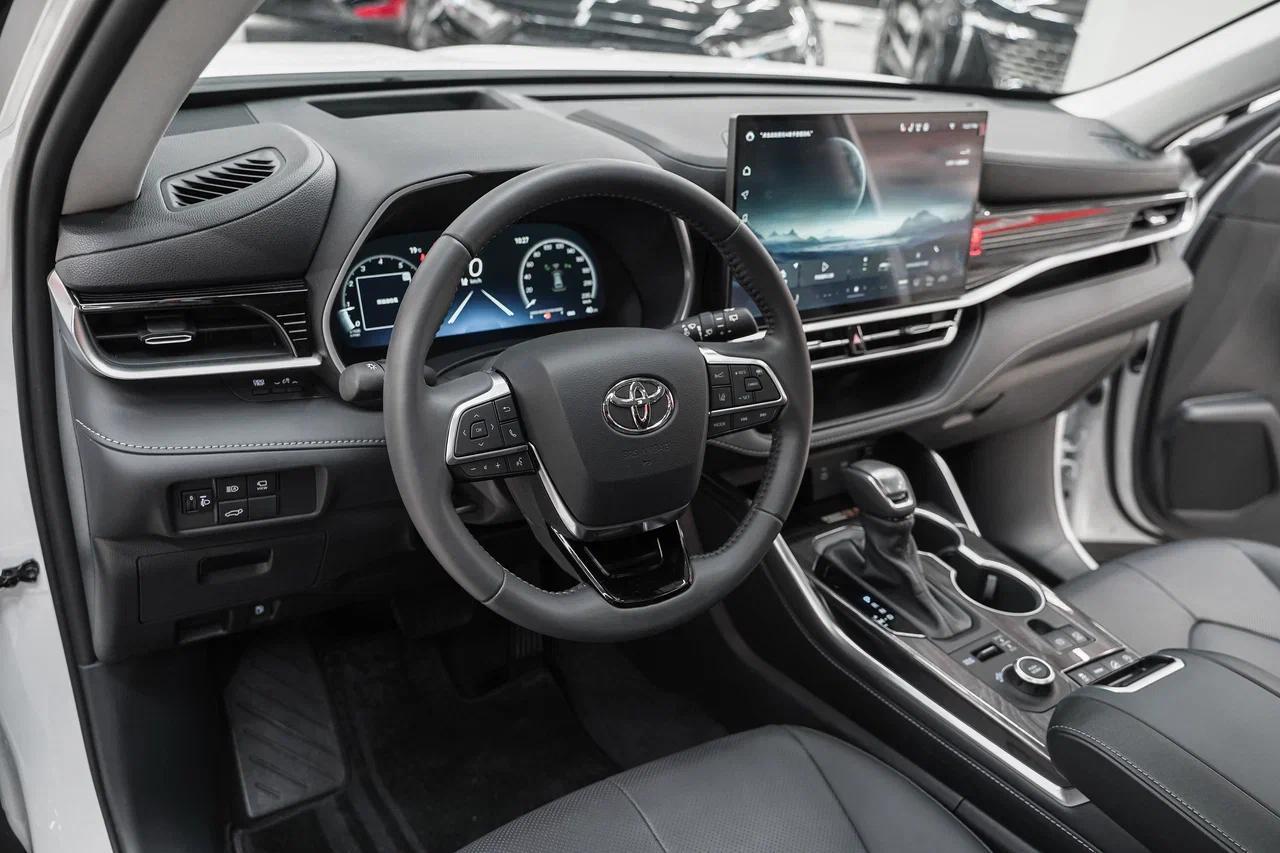 Toyota Highlander 2025, белый, ДЦ Орехово