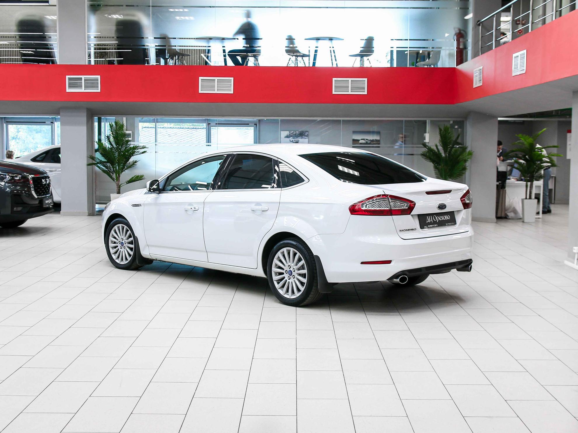 Ford Mondeo 2012, белый, ДЦ Орехово