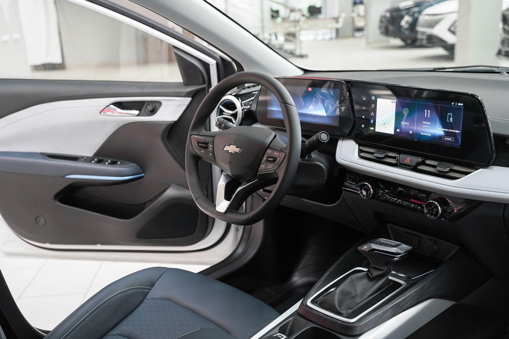 Chevrolet Monza 2023, белый, ДЦ Орехово