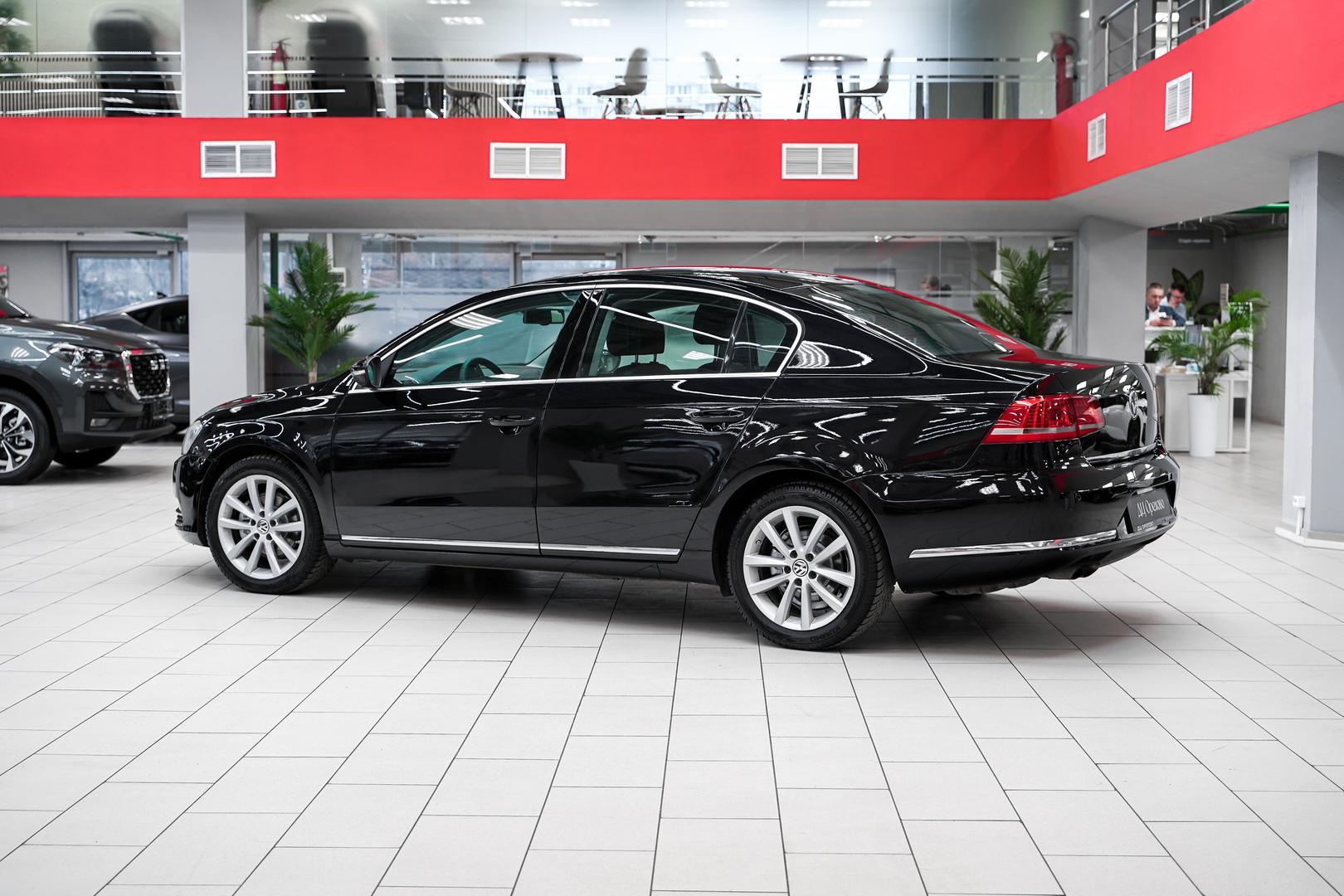 Volkswagen Passat 2011, черный, ДЦ Орехово