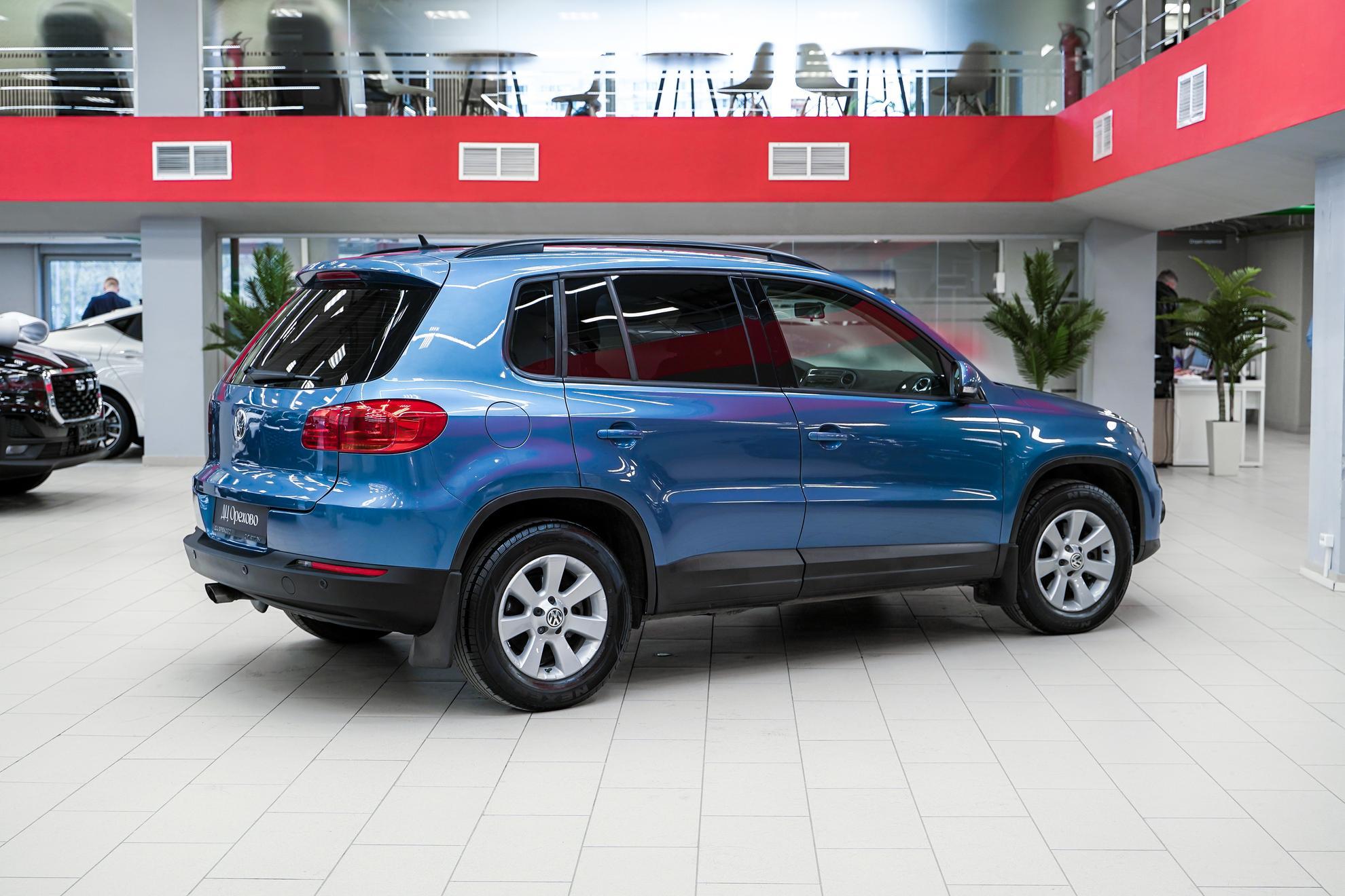 Volkswagen Tiguan 2012, синий, ДЦ Орехово