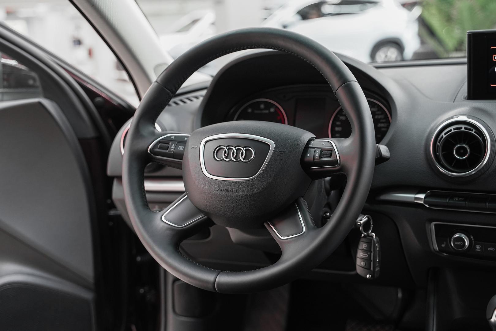 Audi A3 2013, красный, ДЦ Орехово