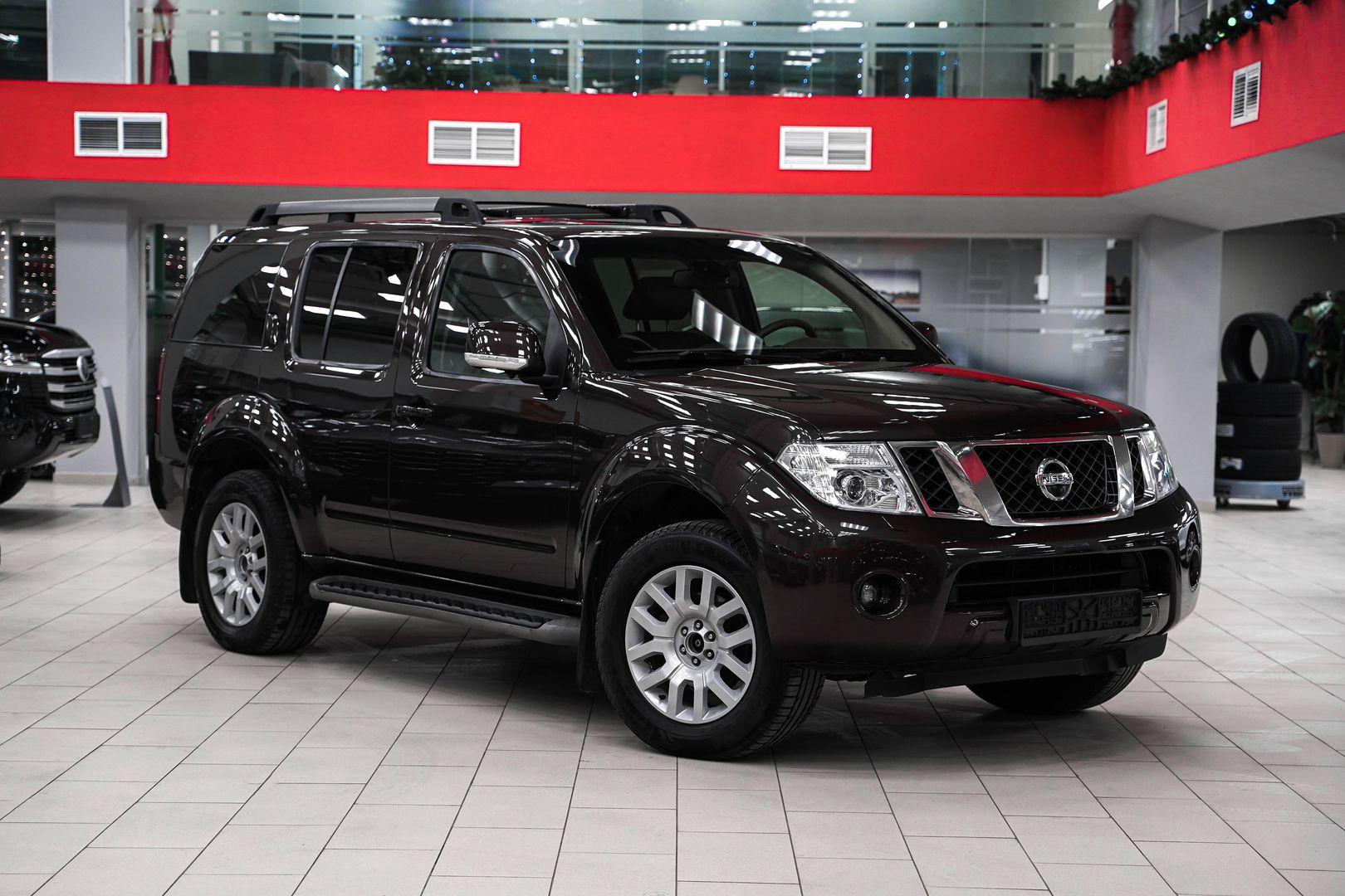 Nissan Pathfinder 2012, коричневый, ДЦ Орехово