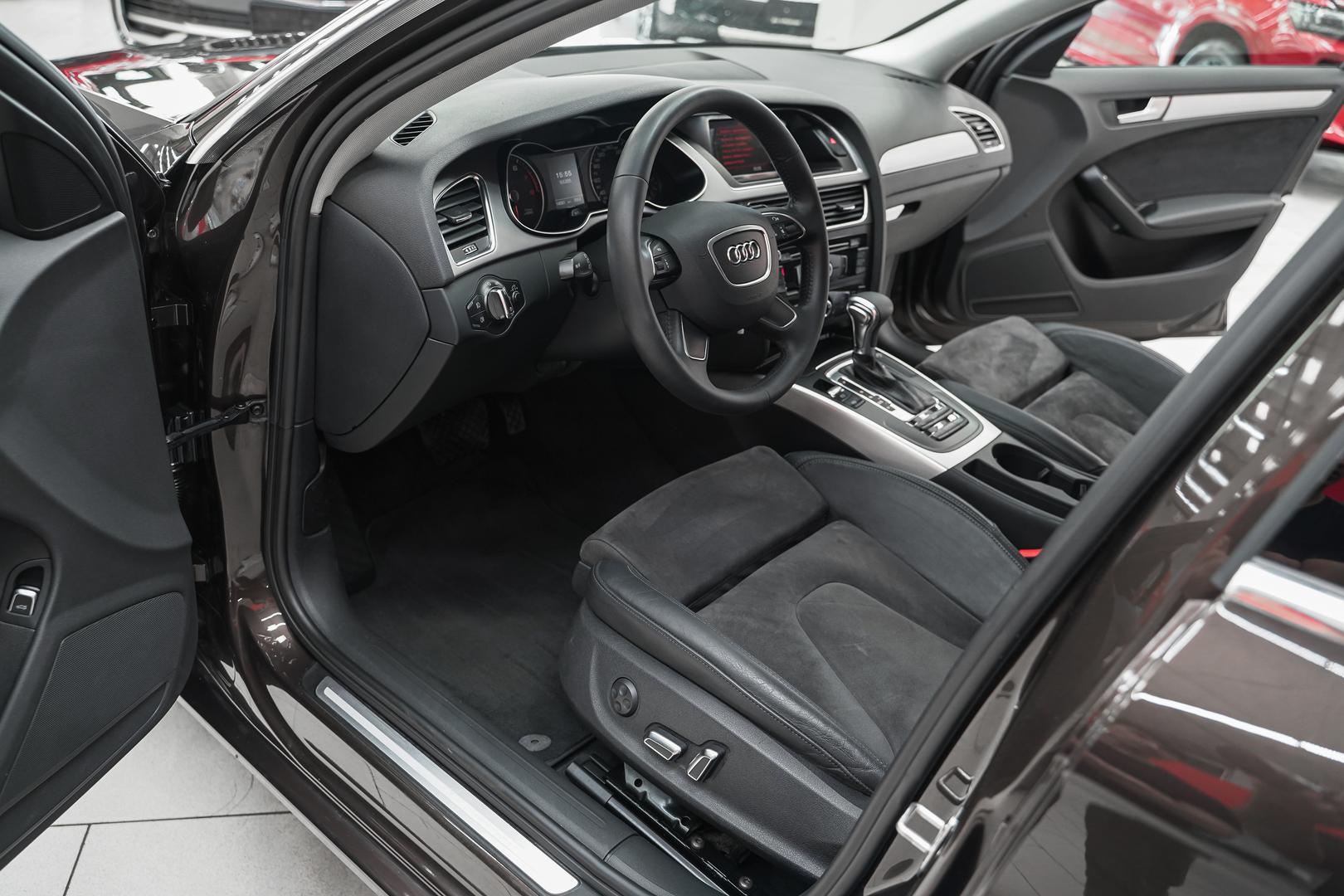 Audi A4 2013, коричневый, ДЦ Орехово