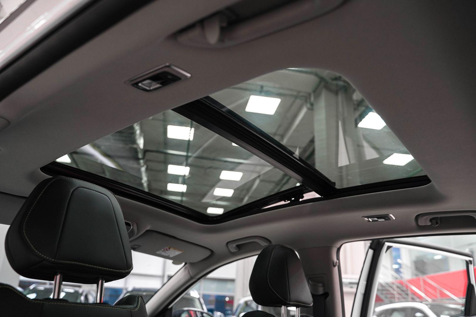 Geely Coolray 2023, белый, ДЦ Орехово