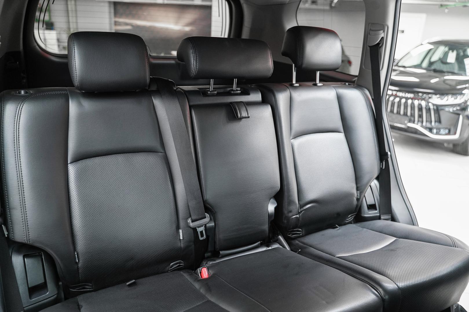 Toyota Land Cruiser Prado 2014, белый, ДЦ Орехово
