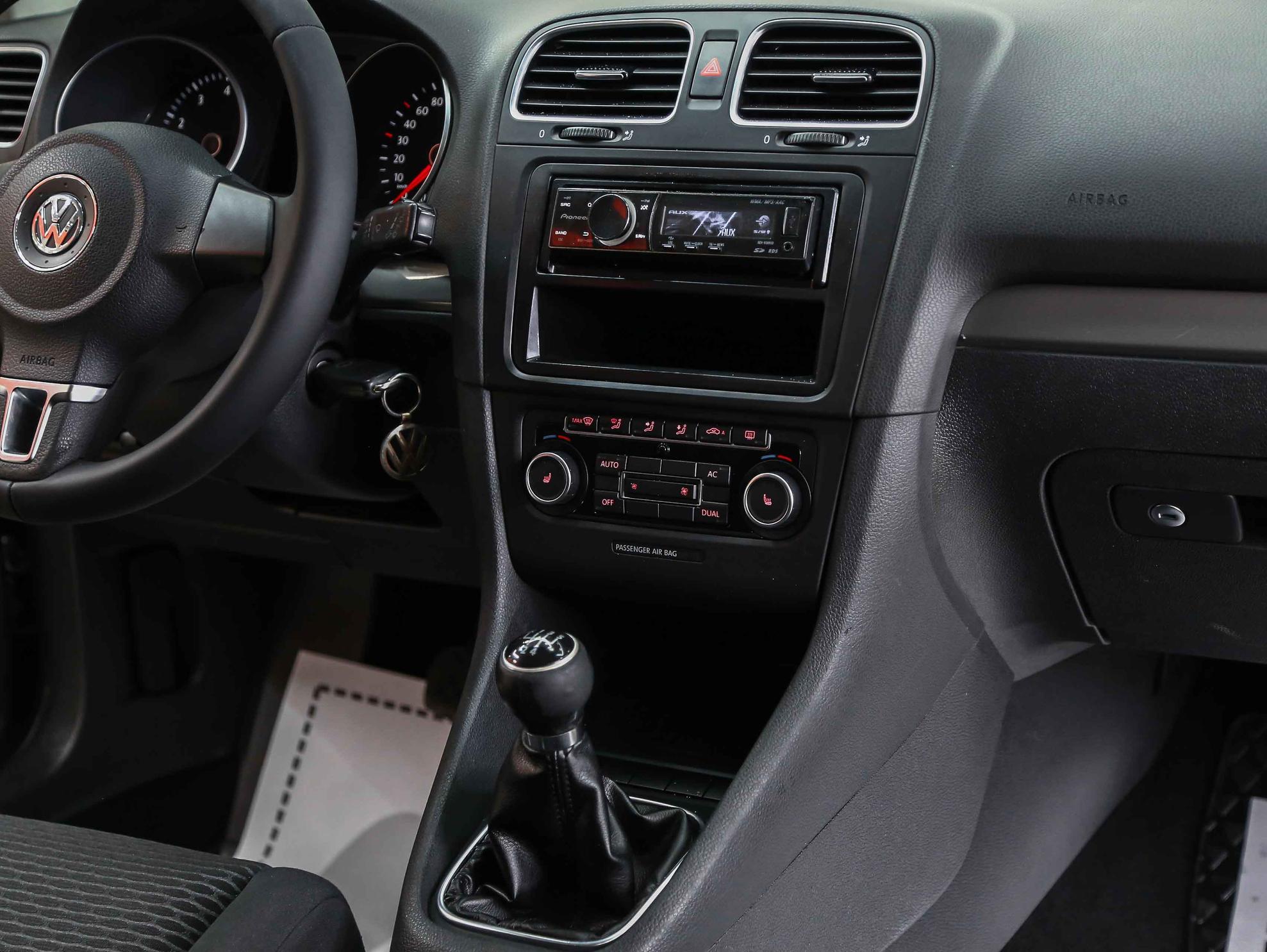 Volkswagen Golf 2011, серый, ДЦ Орехово