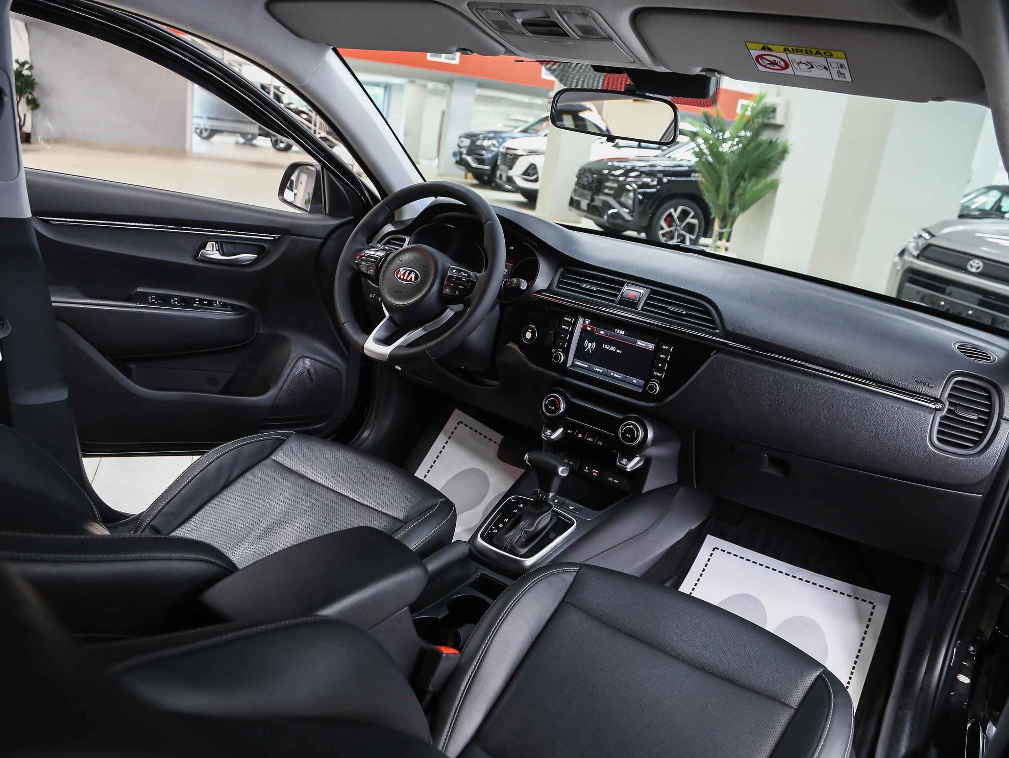 Kia Rio X-Line 2018, черный, ДЦ Орехово