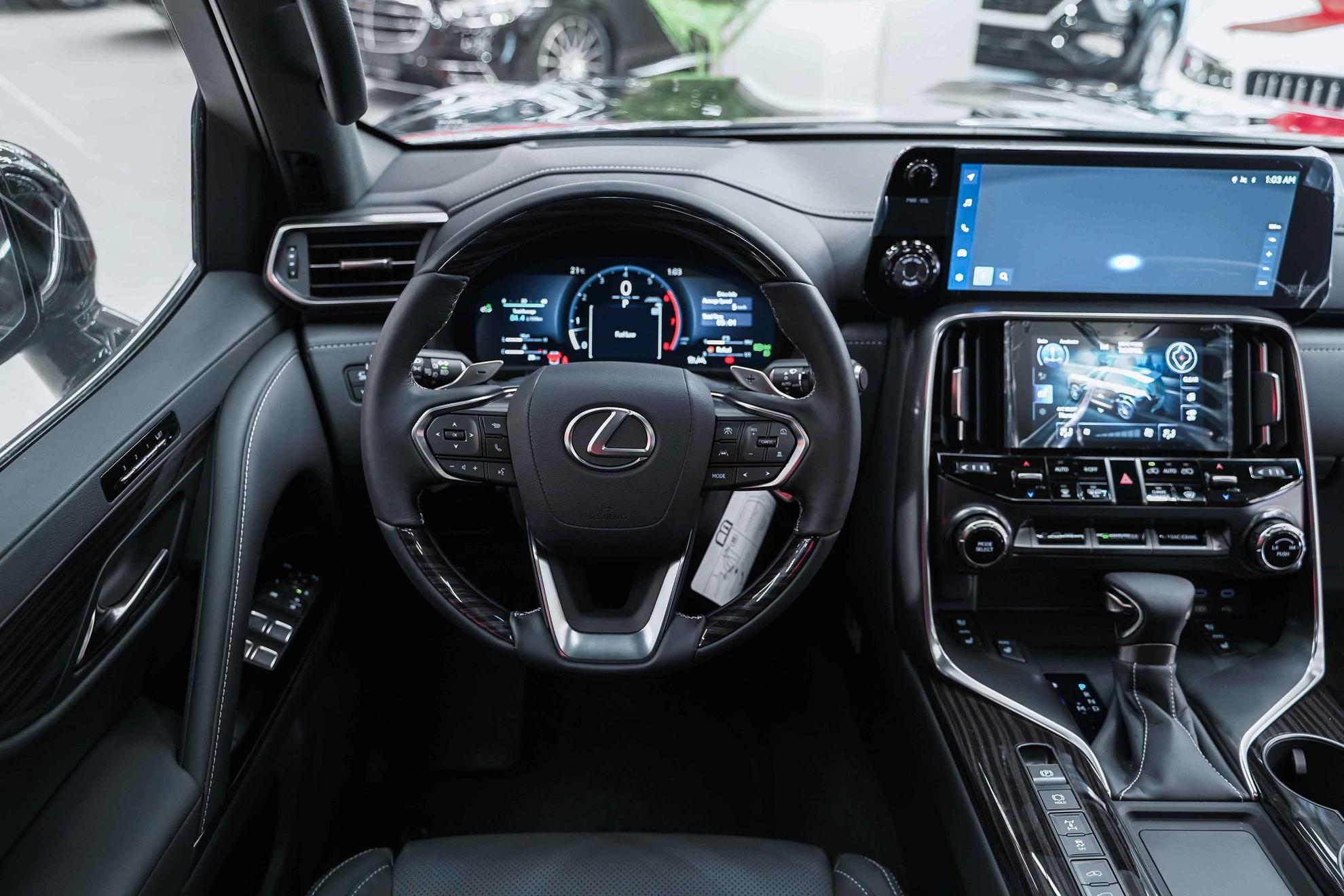 Lexus LX 2026, черный, ДЦ Орехово