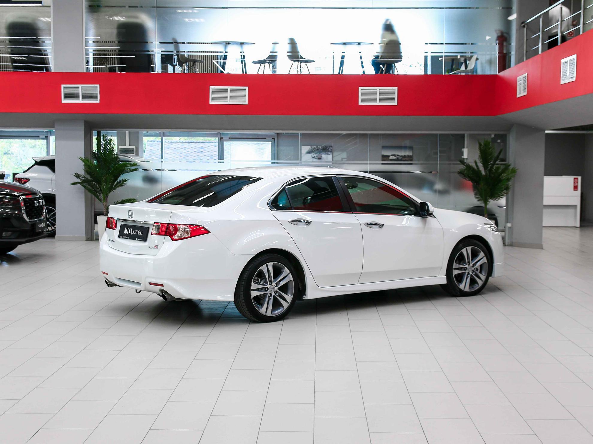 Honda Accord 2012, белый, ДЦ Орехово