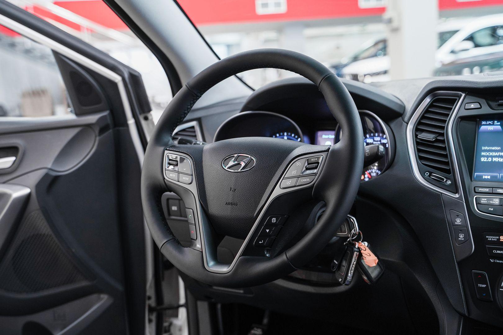Hyundai Santa Fe 2014, белый, ДЦ Орехово