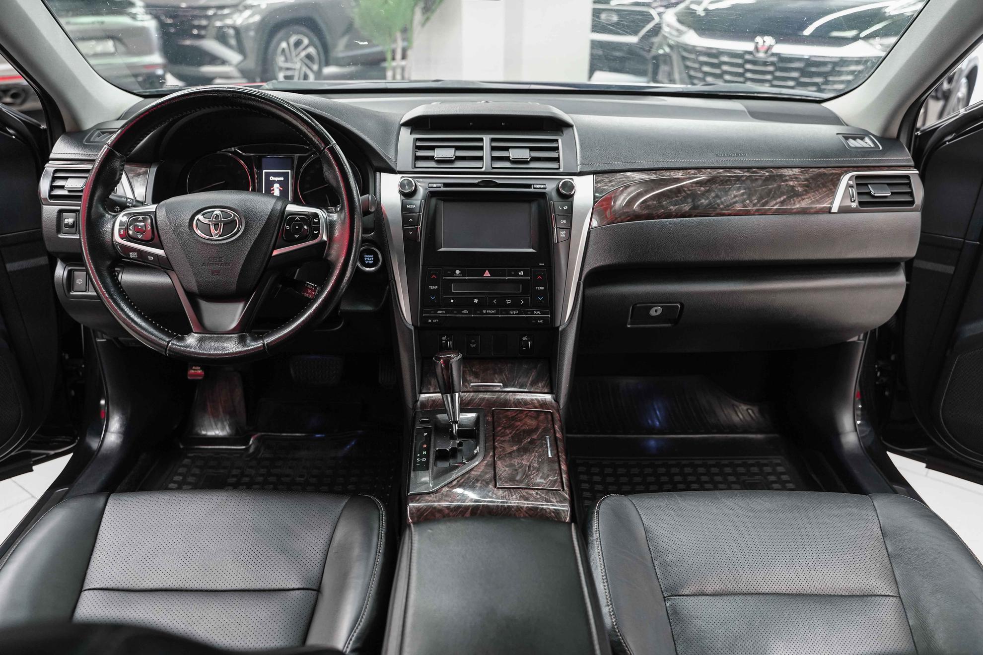 Toyota Camry 2014, черный, ДЦ Орехово