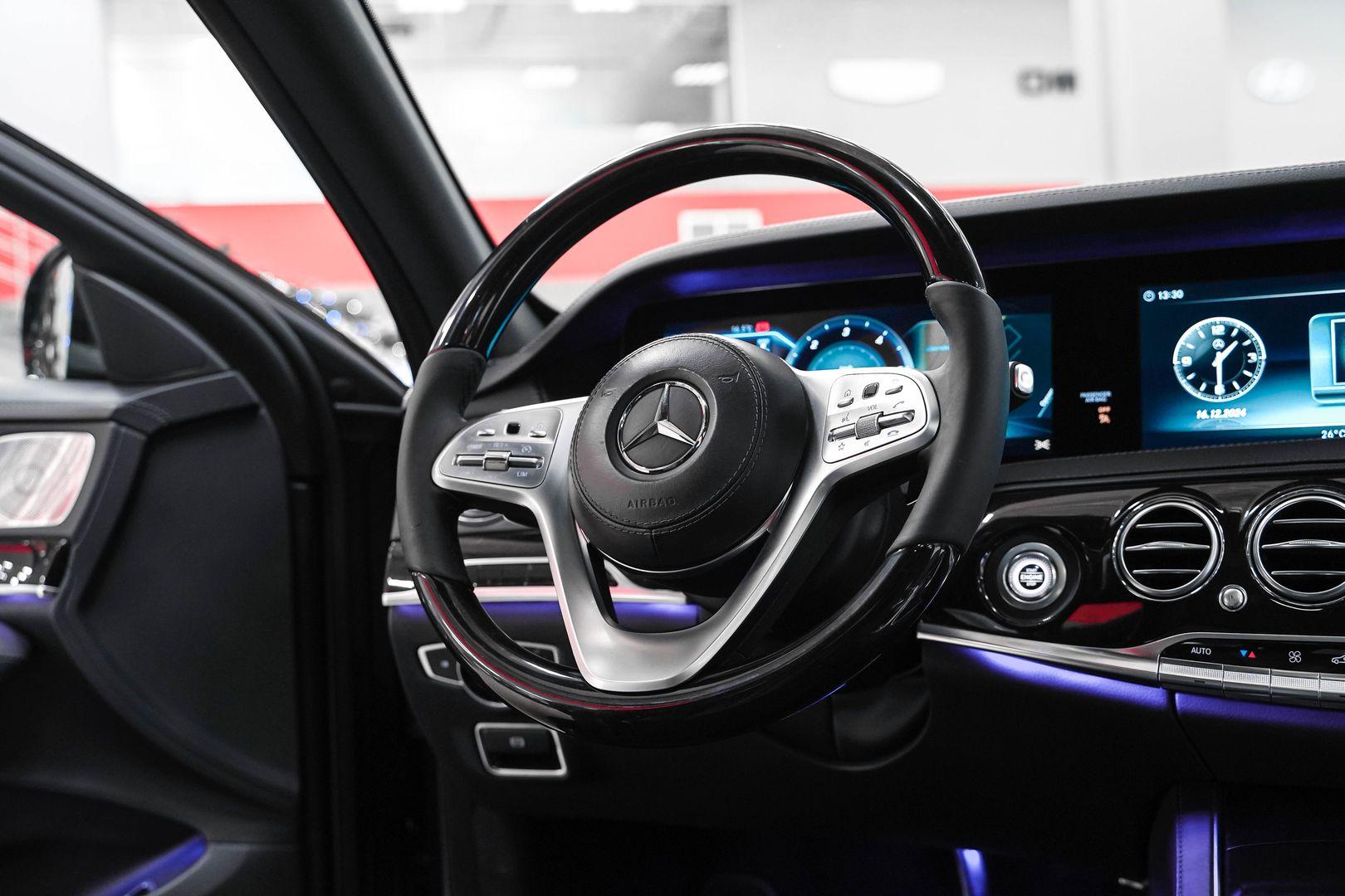 Mercedes-Benz S-Класс 2018, черный, ДЦ Орехово