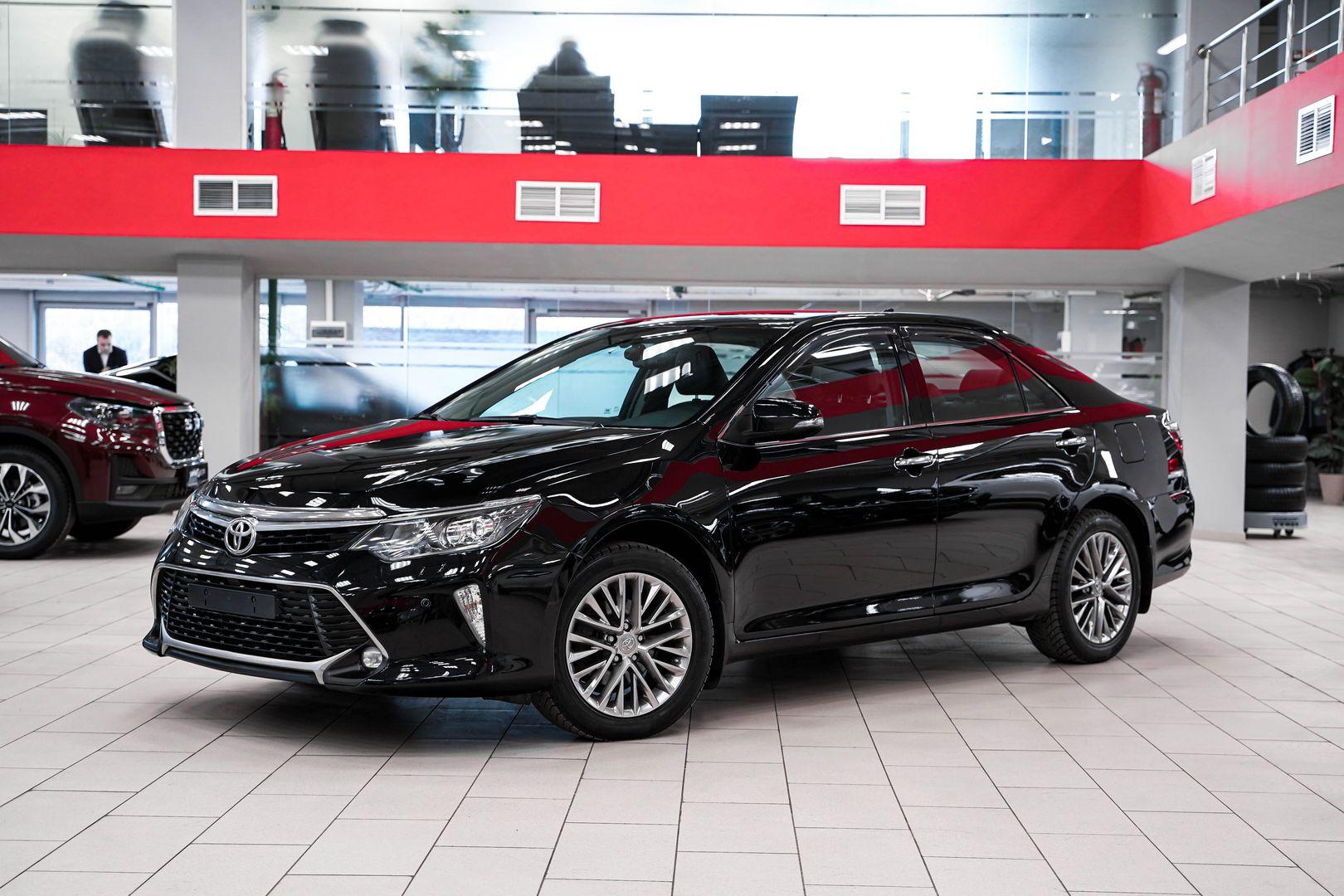 Toyota Camry 2017, черный, ДЦ Орехово