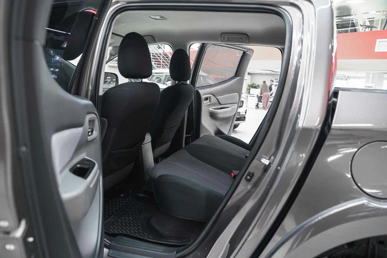 Mitsubishi L200 2017, коричневый, ДЦ Орехово