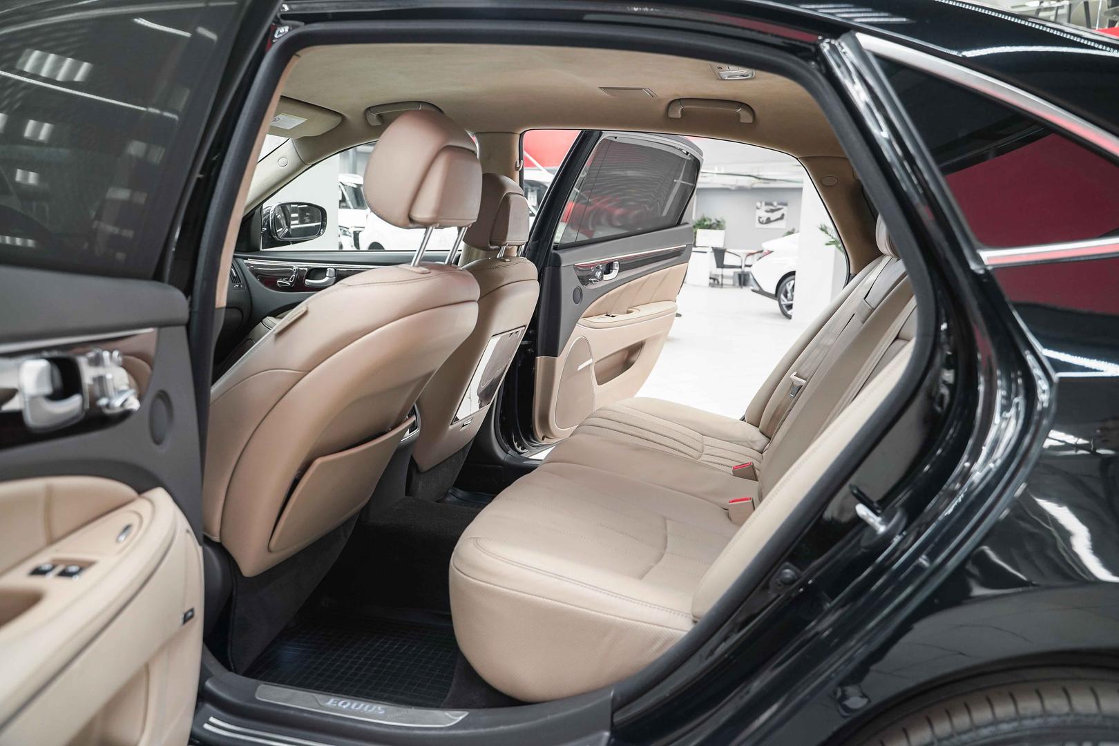 Hyundai Equus 2012, черный, ДЦ Орехово