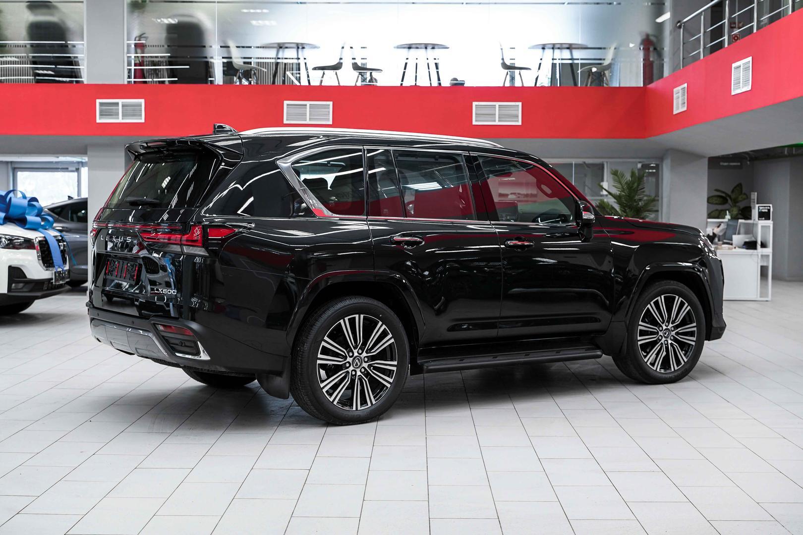 Lexus LX 2026, черный, ДЦ Орехово