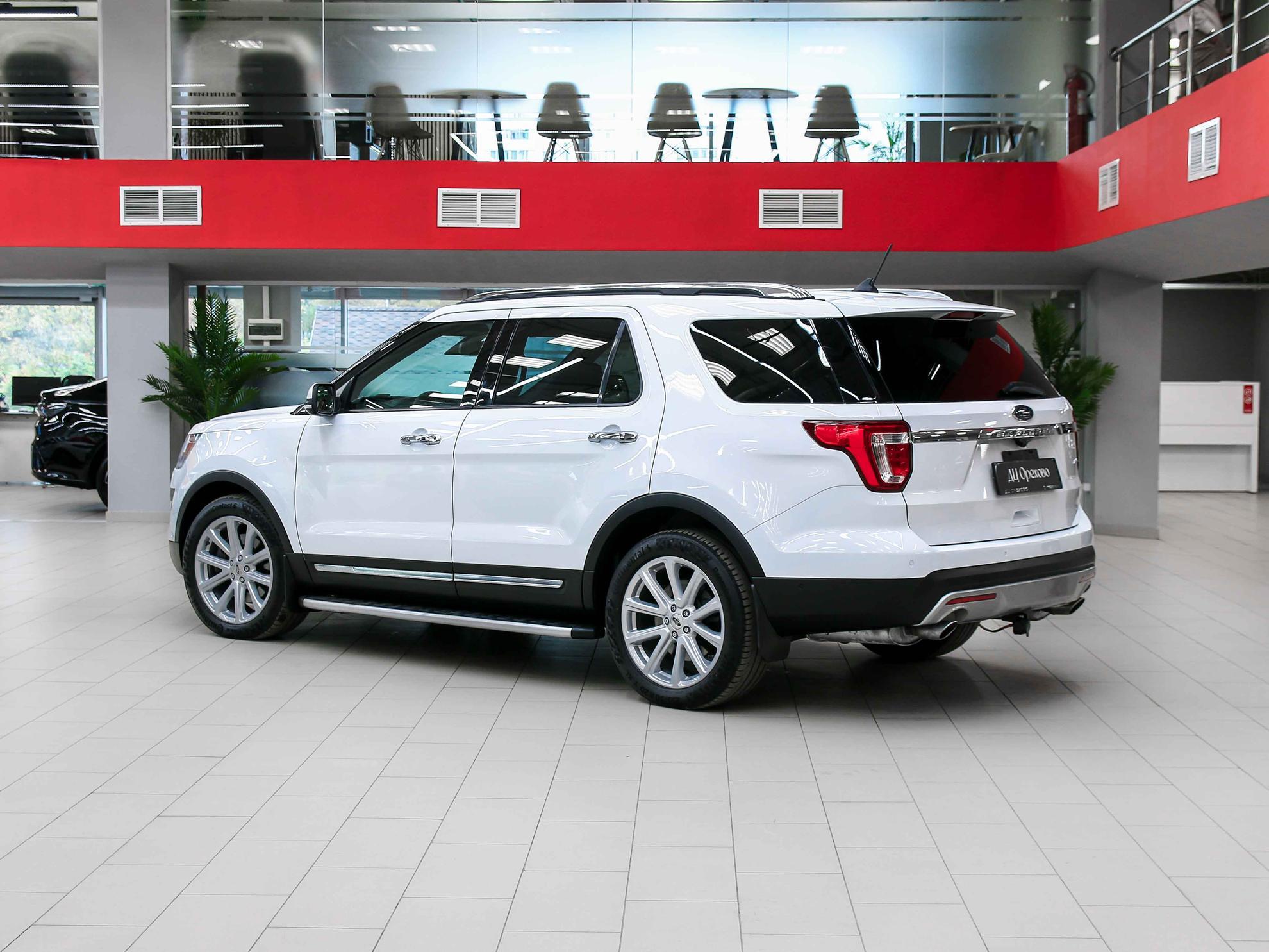 Ford Explorer 2017, белый, ДЦ Орехово