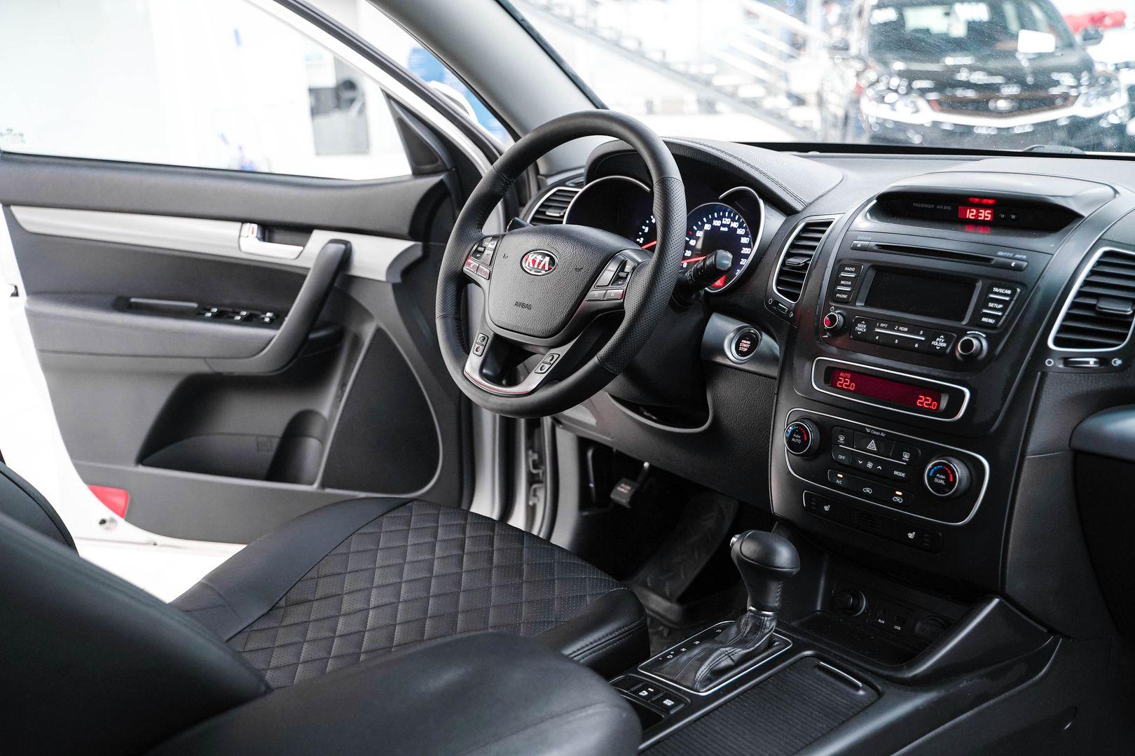 Kia Sorento 2014, серебряный, ДЦ Орехово