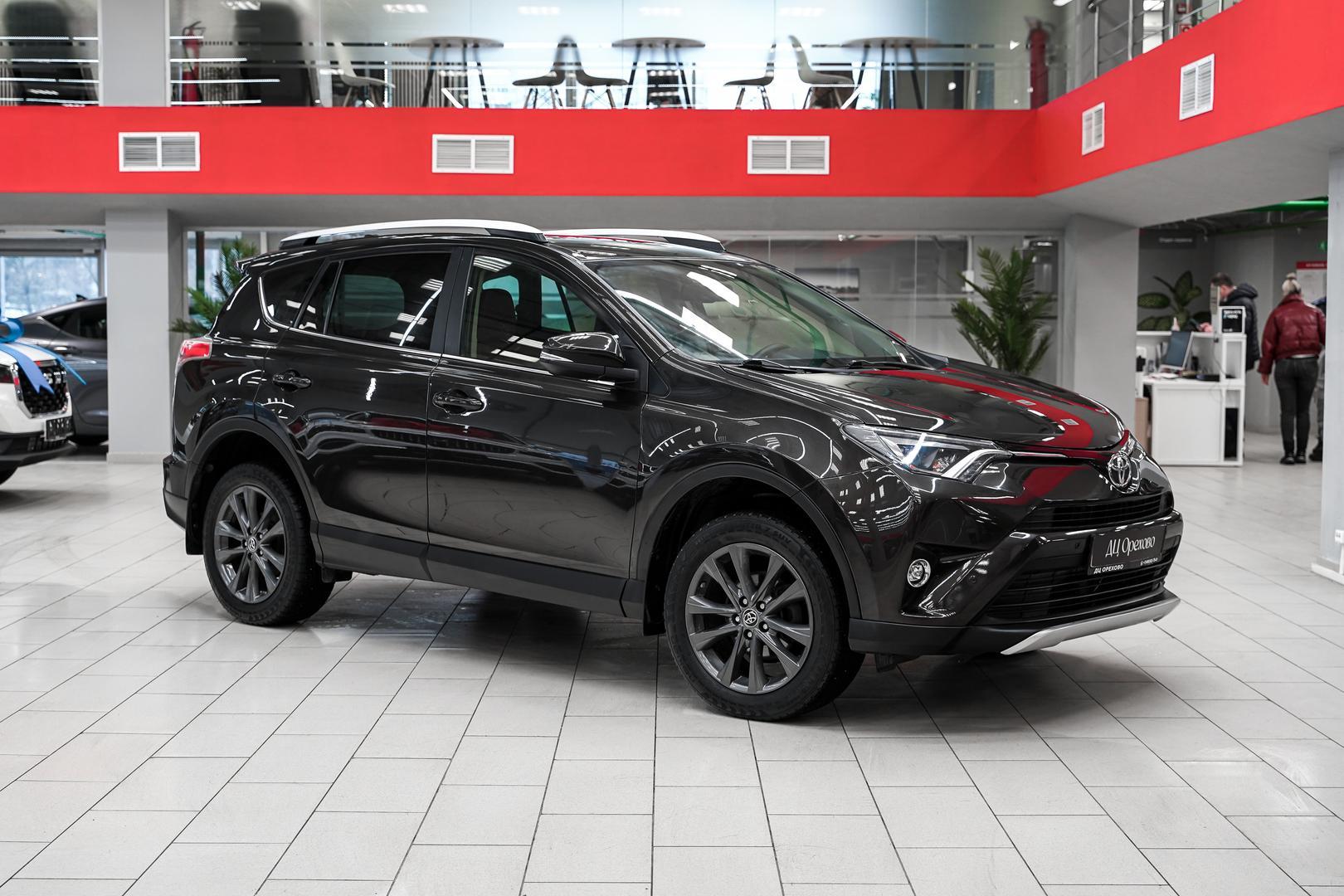 Toyota RAV4 2016, коричневый, ДЦ Орехово