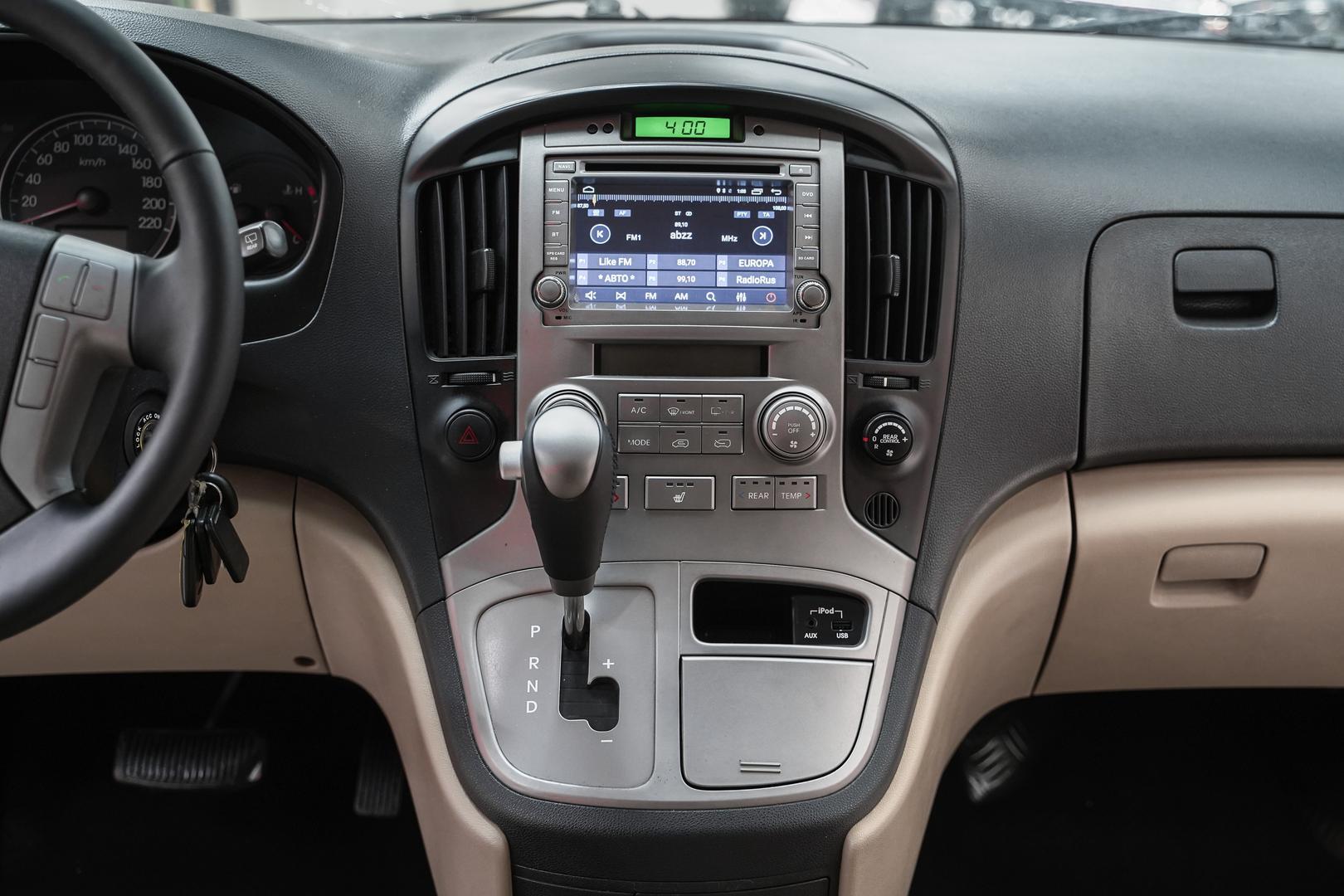 Hyundai Grand Starex 2012, черный, ДЦ Орехово