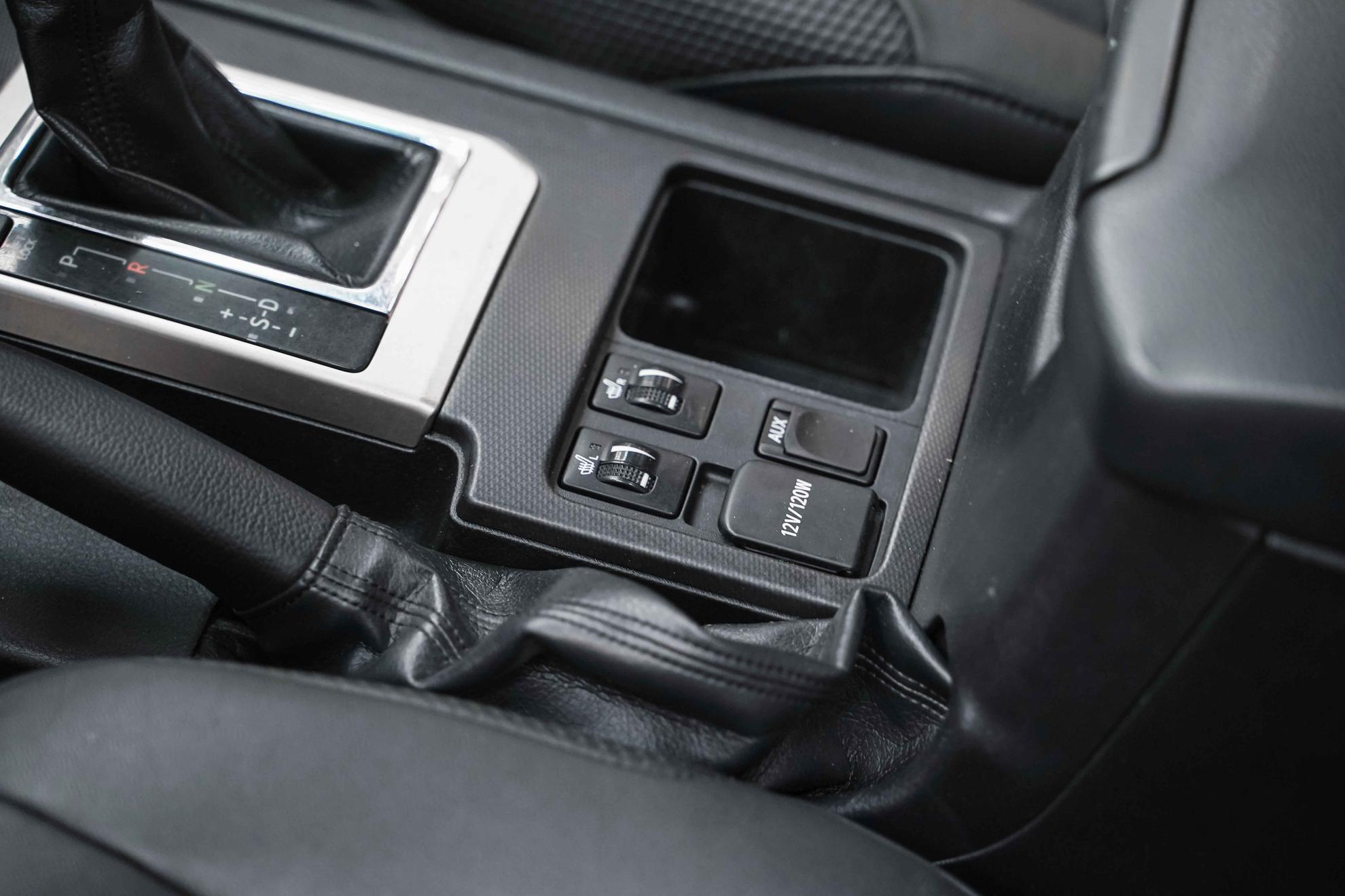 Toyota Land Cruiser Prado 2013, серый, ДЦ Орехово