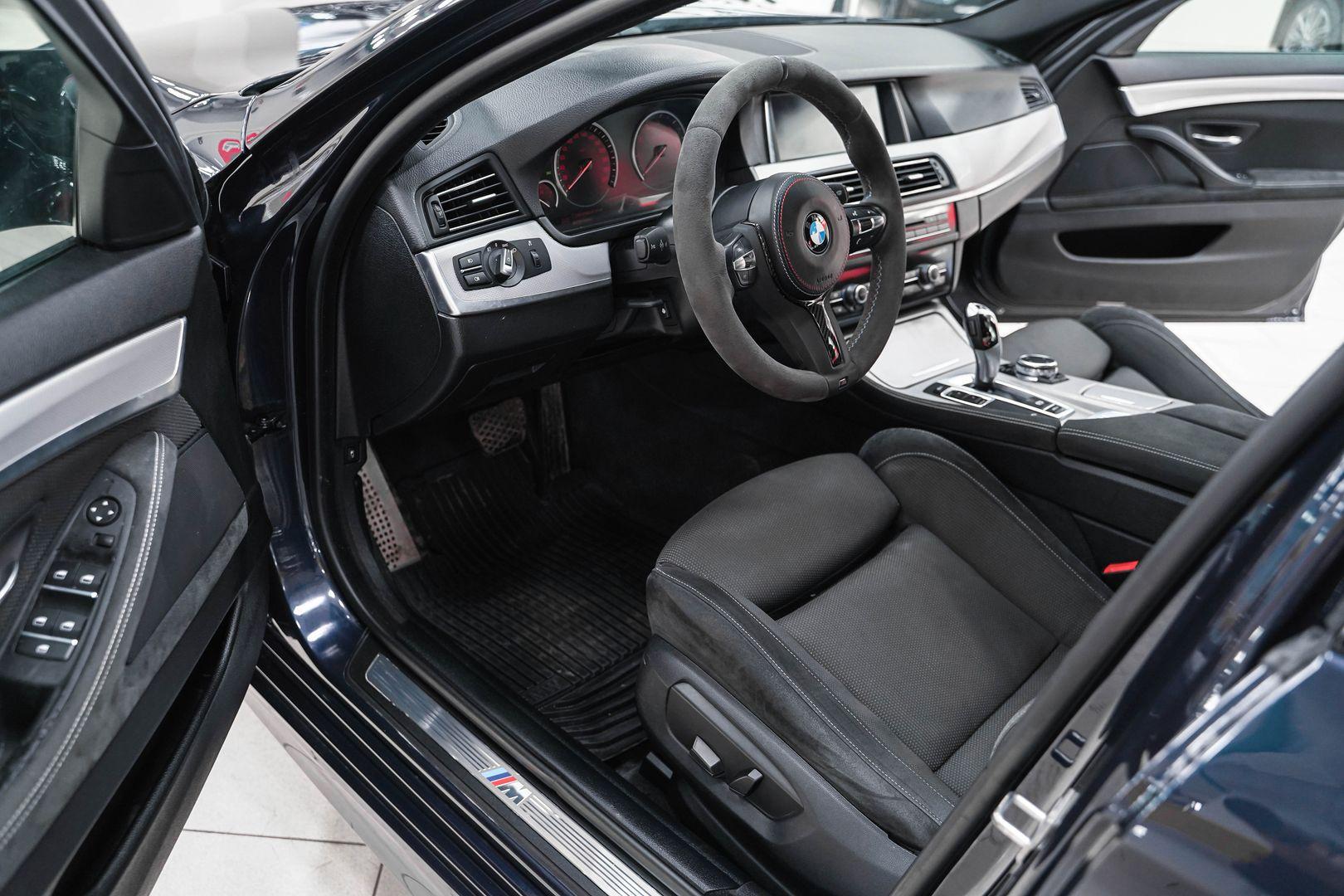 BMW 5 серии 2014, синий, ДЦ Орехово