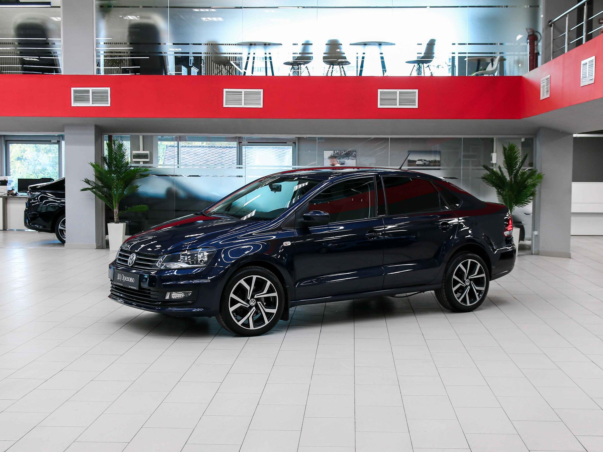 Volkswagen Polo 2016, синий, ДЦ Орехово