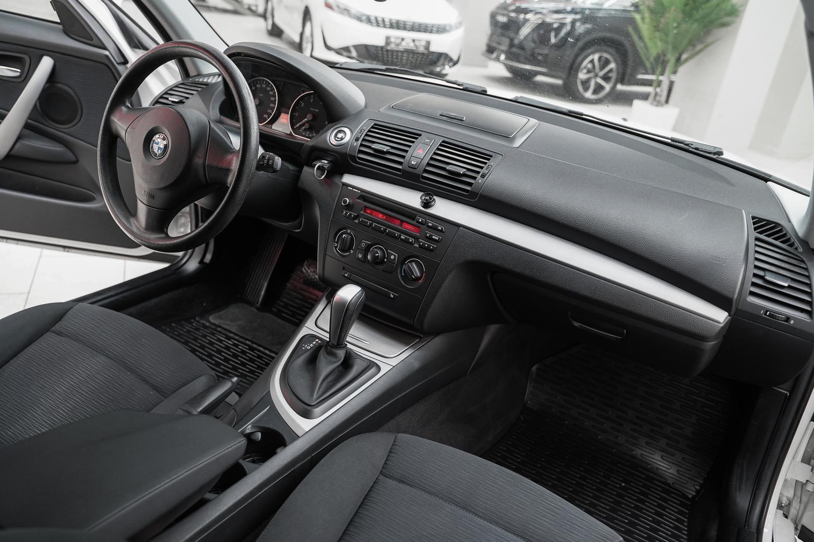 BMW 1 серии 2010, белый, ДЦ Орехово