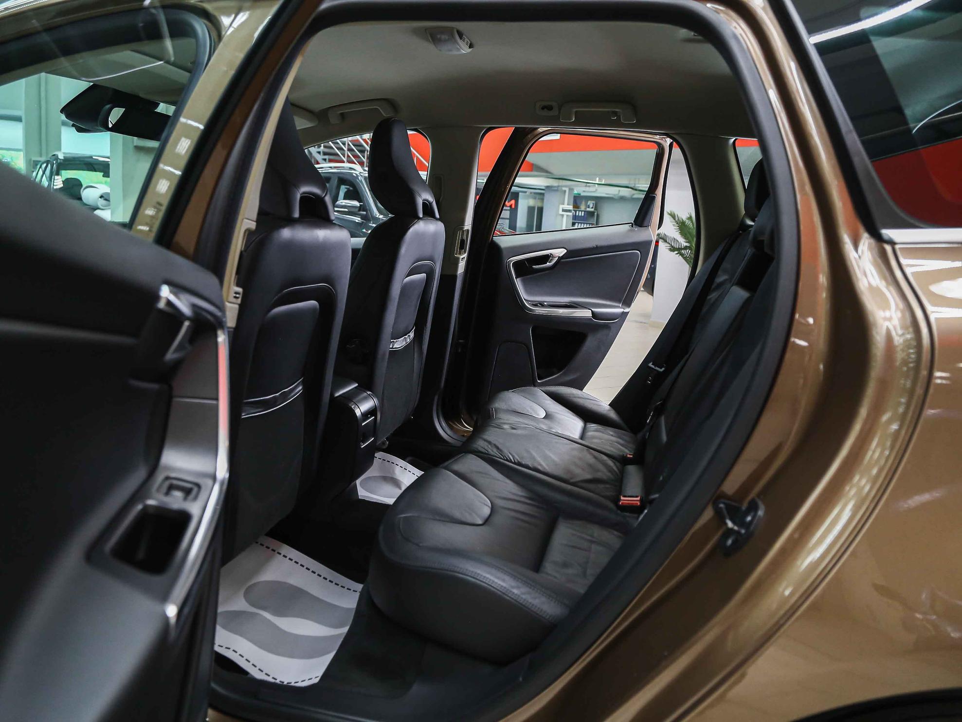 Volvo XC60 2012, коричневый, ДЦ Орехово