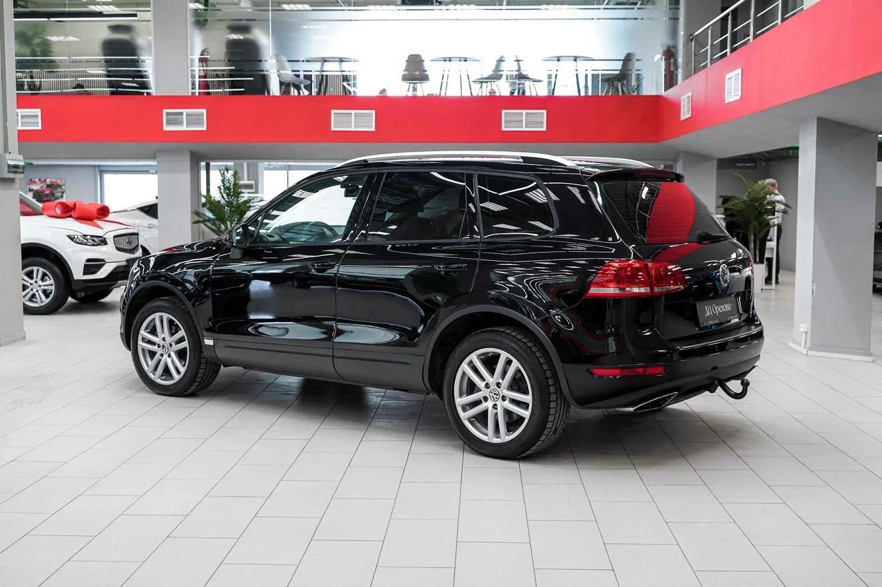 Volkswagen Touareg 2012, черный, ДЦ Орехово