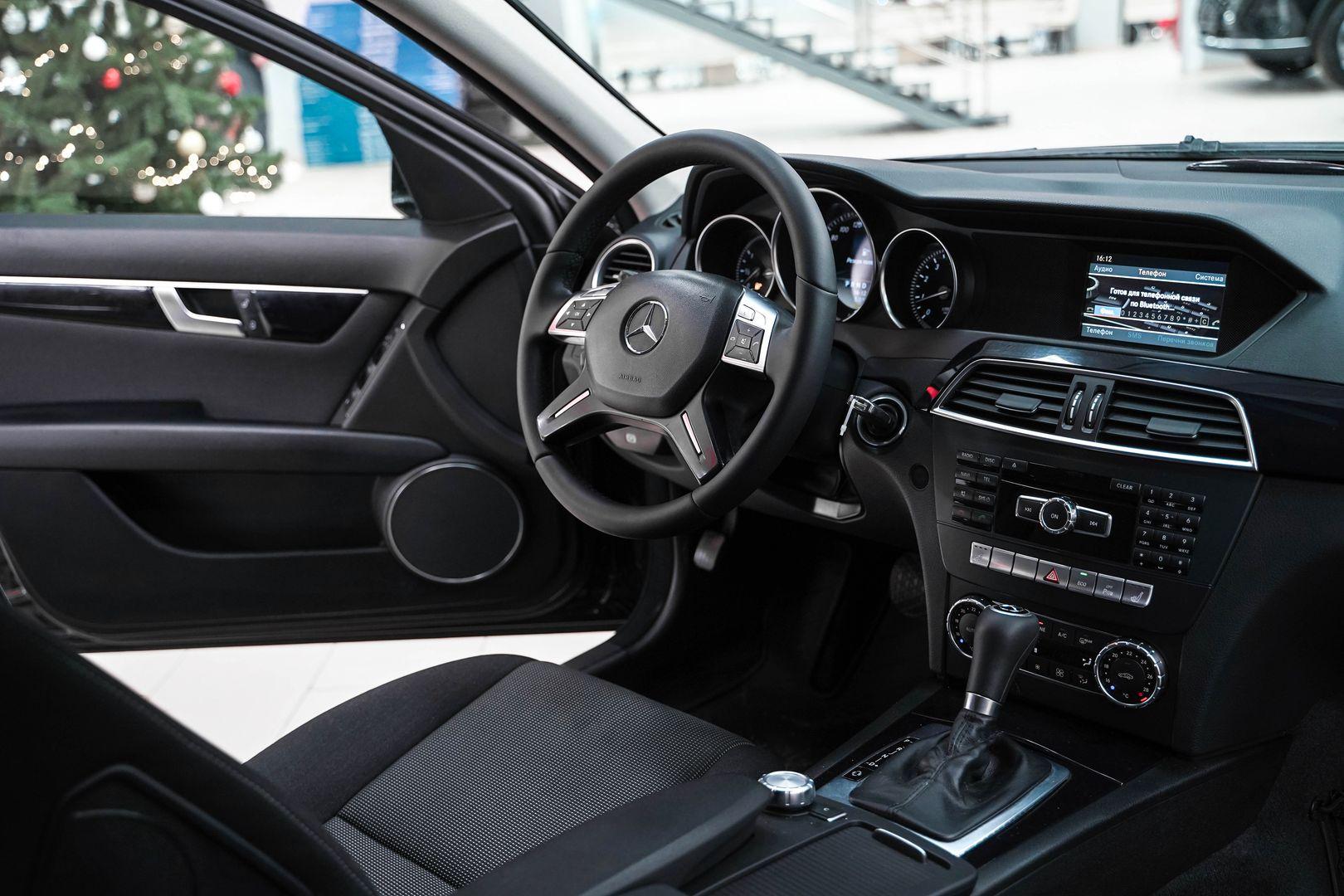 Mercedes-Benz C-Класс 2012, черный, ДЦ Орехово