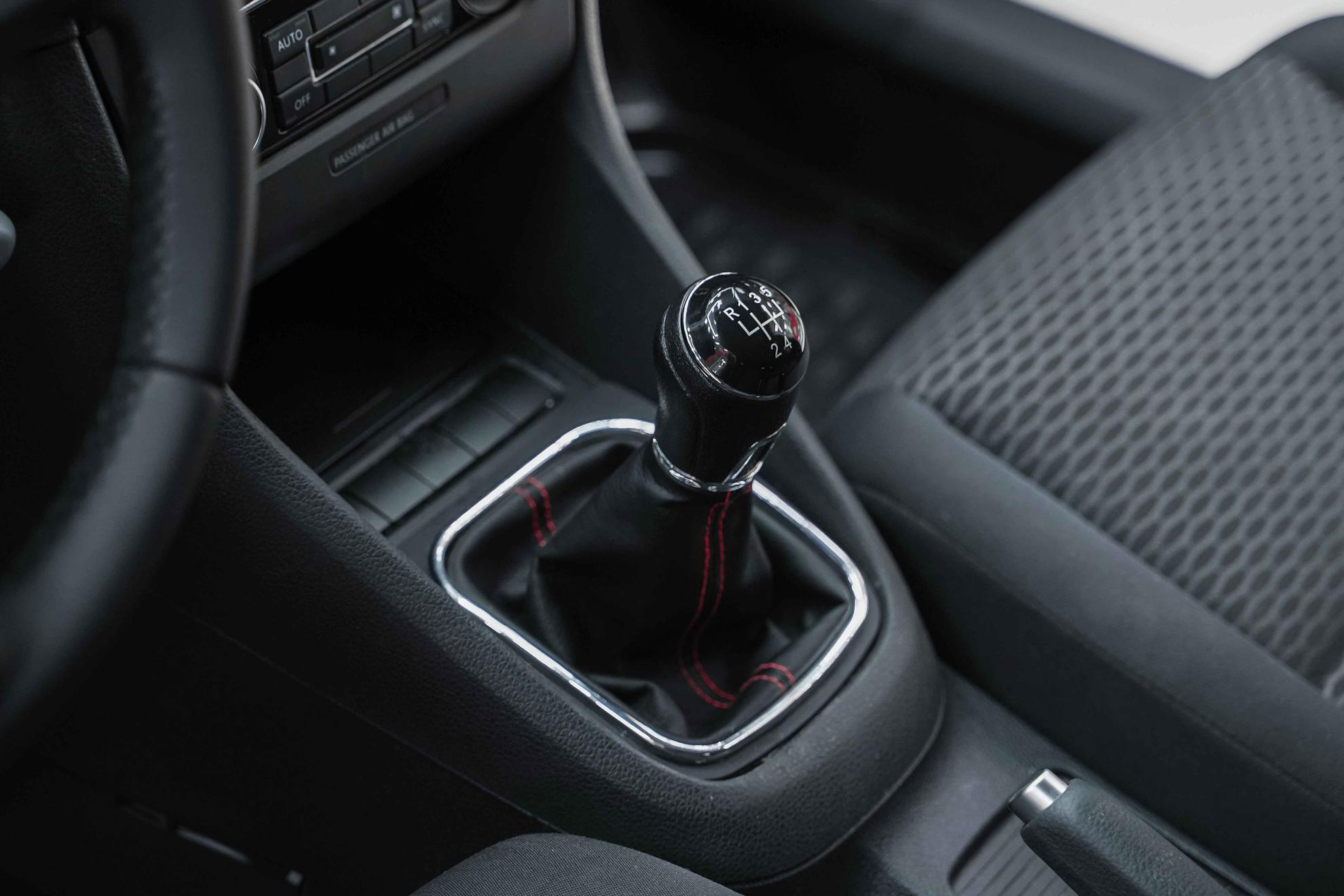 Volkswagen Golf 2012, серебряный, ДЦ Орехово