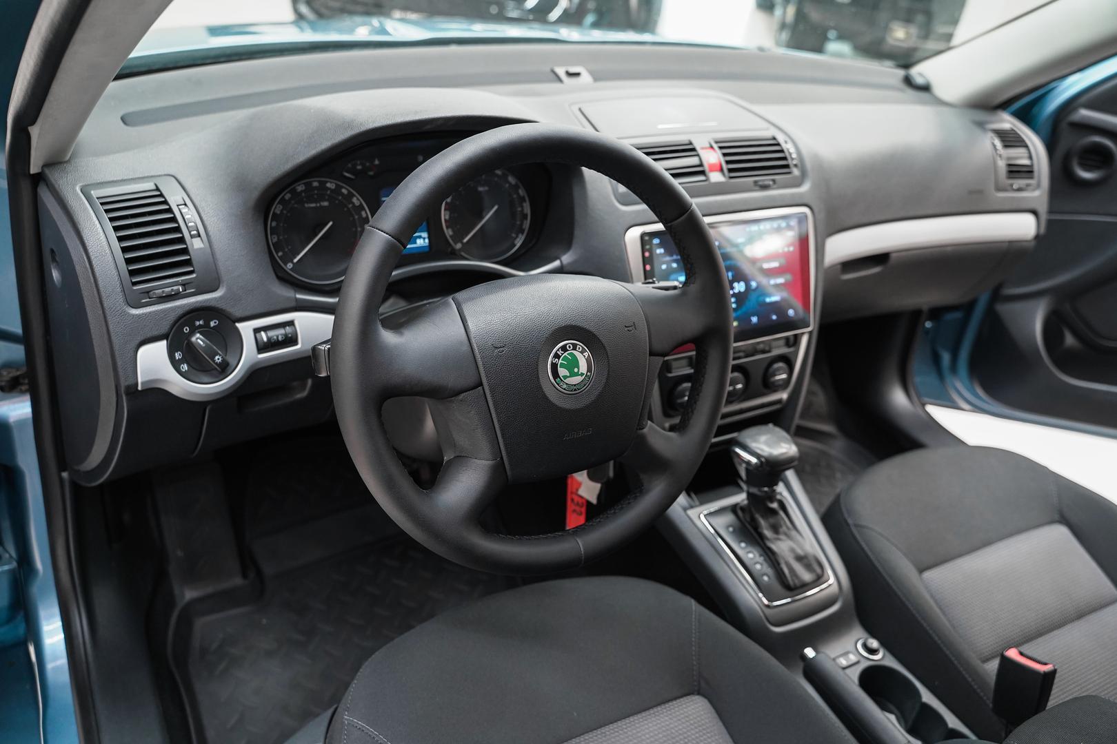 Skoda Octavia 2008, синий, ДЦ Орехово