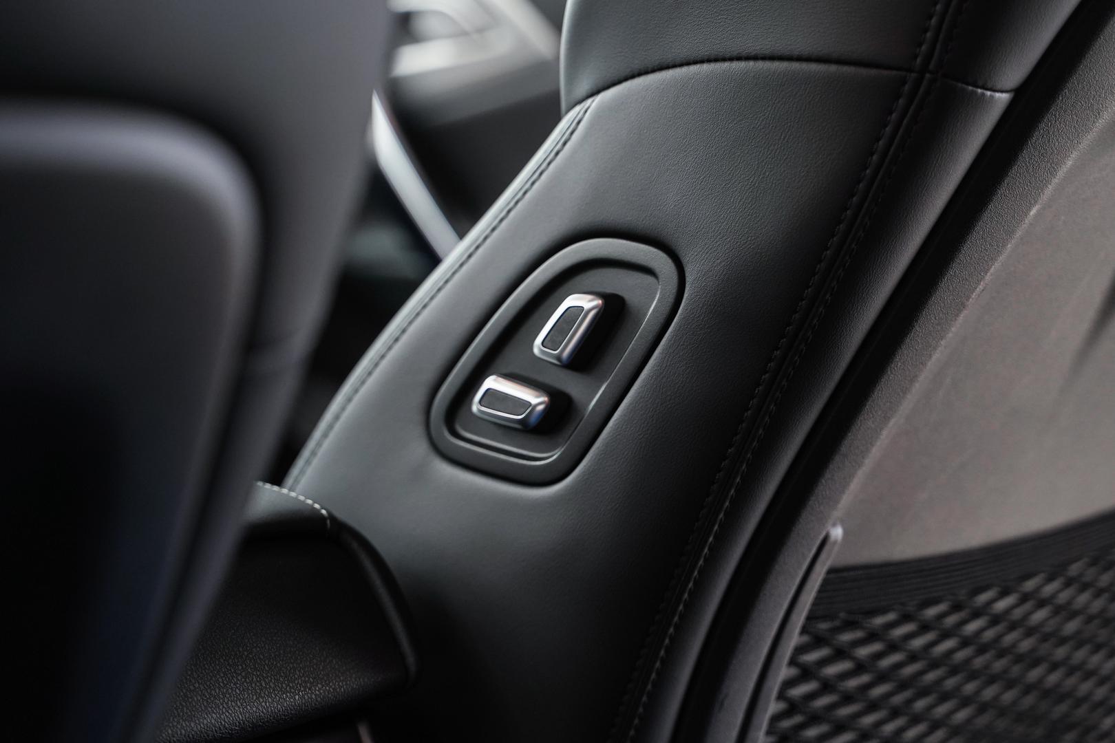 Geely Atlas 2021, серый, ДЦ Орехово