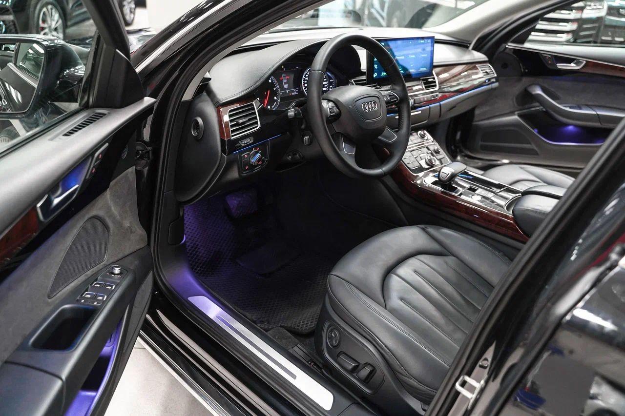 Audi A8 2011, черный, ДЦ Орехово