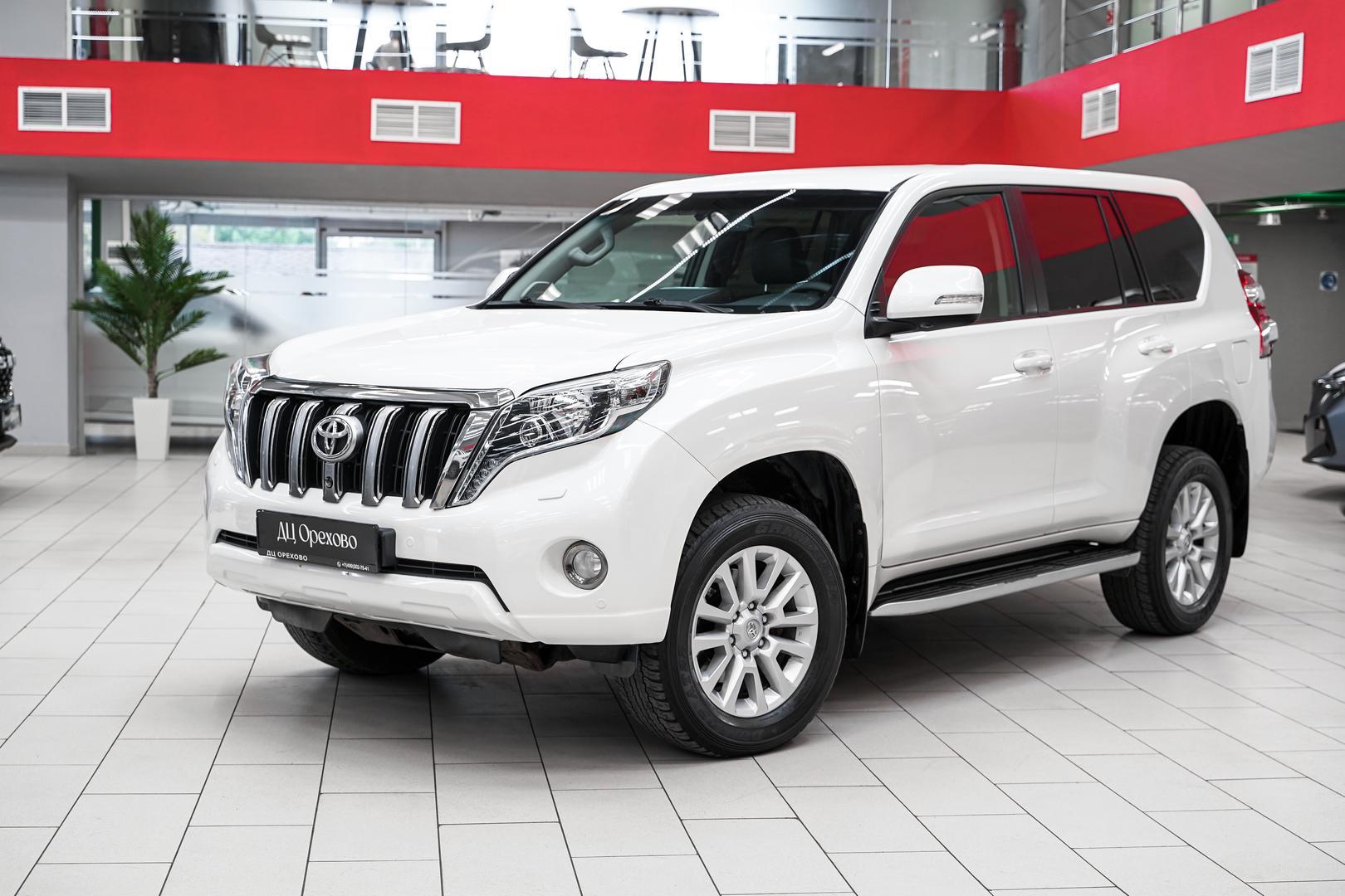 Toyota Land Cruiser Prado 2014, белый, ДЦ Орехово