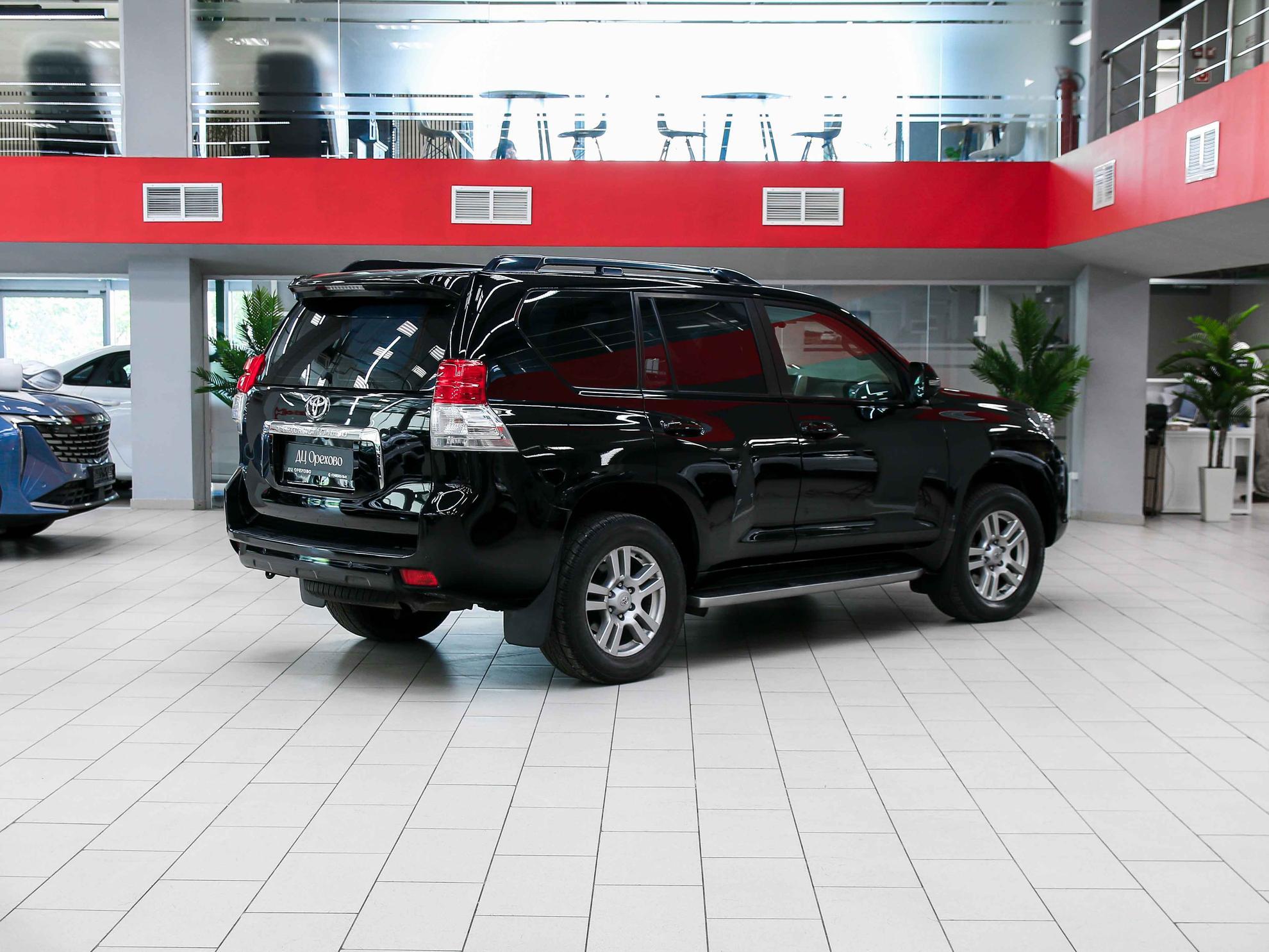 Toyota Land Cruiser Prado 2013, черный, ДЦ Орехово