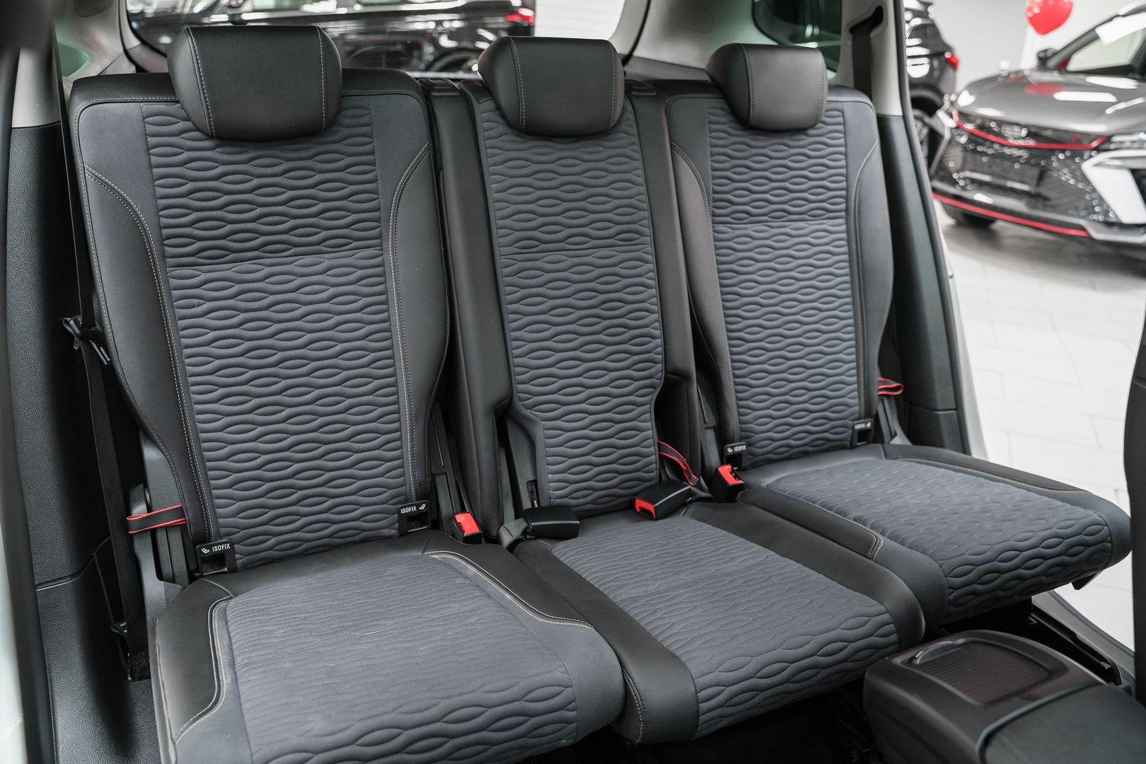 Opel Zafira 2013, серебряный, ДЦ Орехово