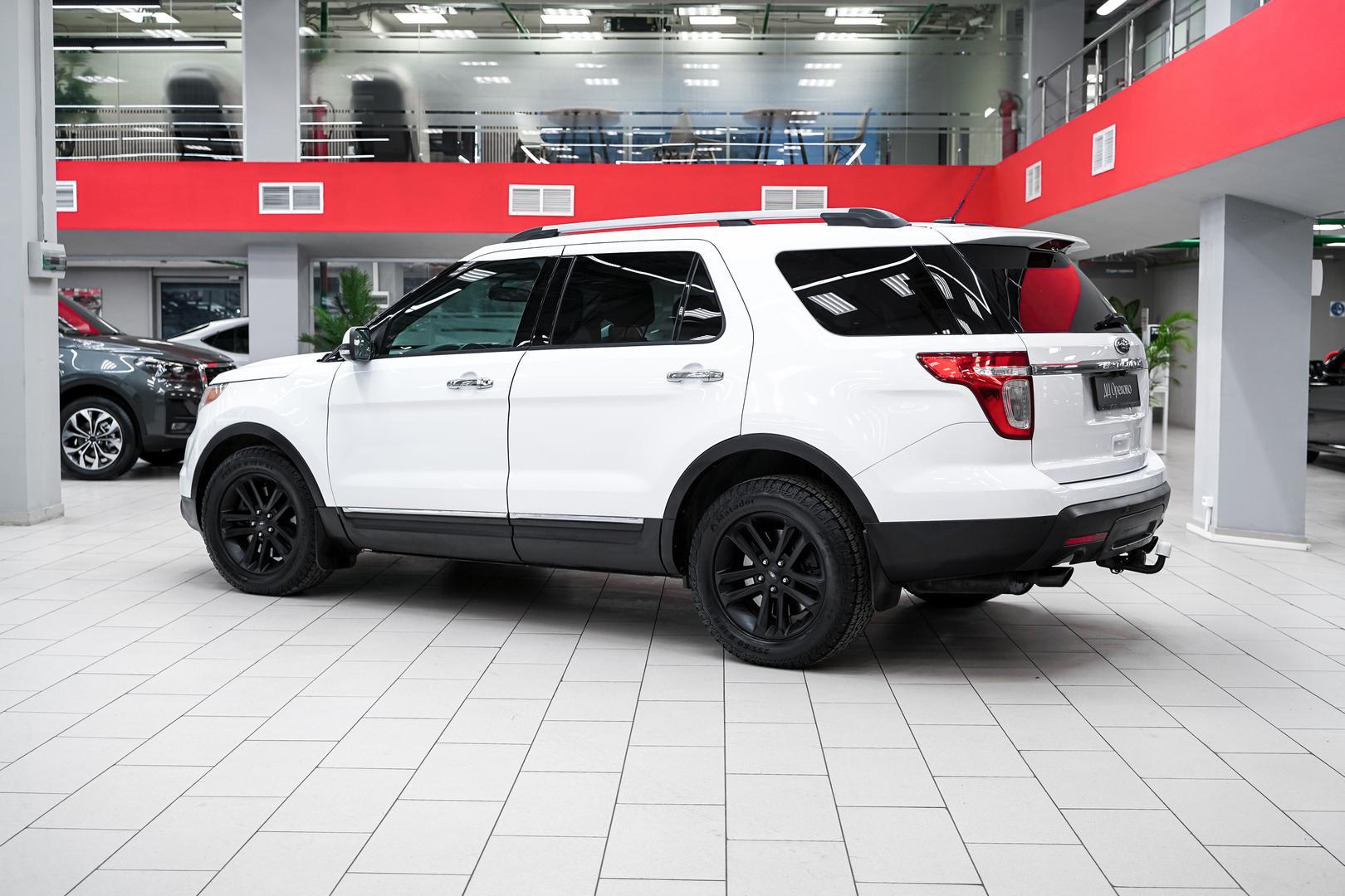 Ford Explorer 2013, белый, ДЦ Орехово