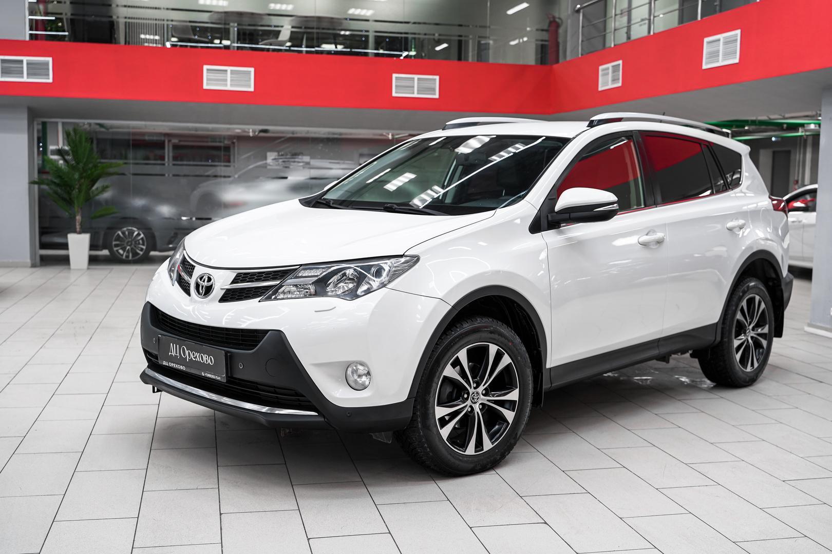 Toyota RAV4 2015, белый, ДЦ Орехово